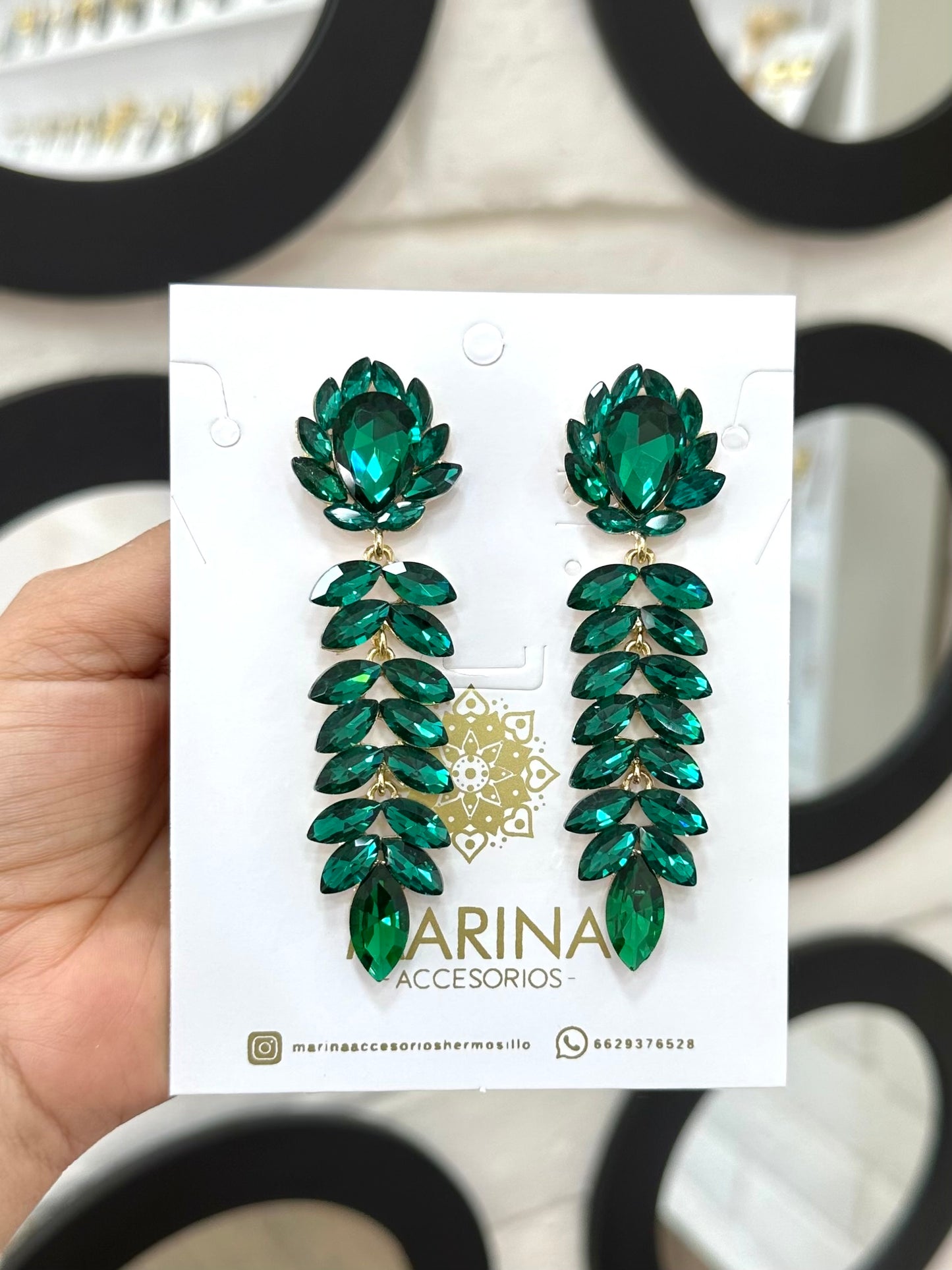 Aretes de pedrería verdes
