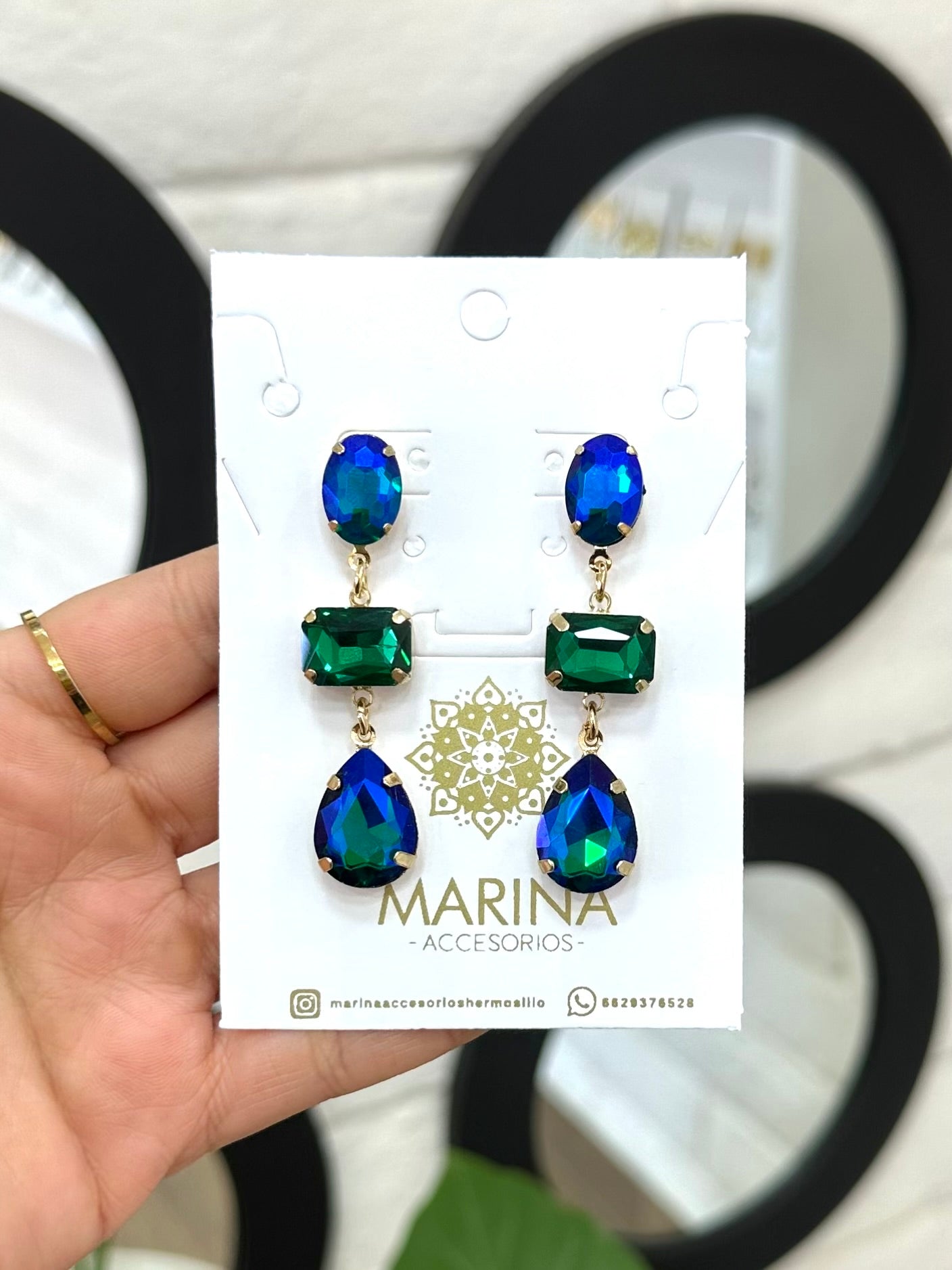 Aretes de pedrería verdes