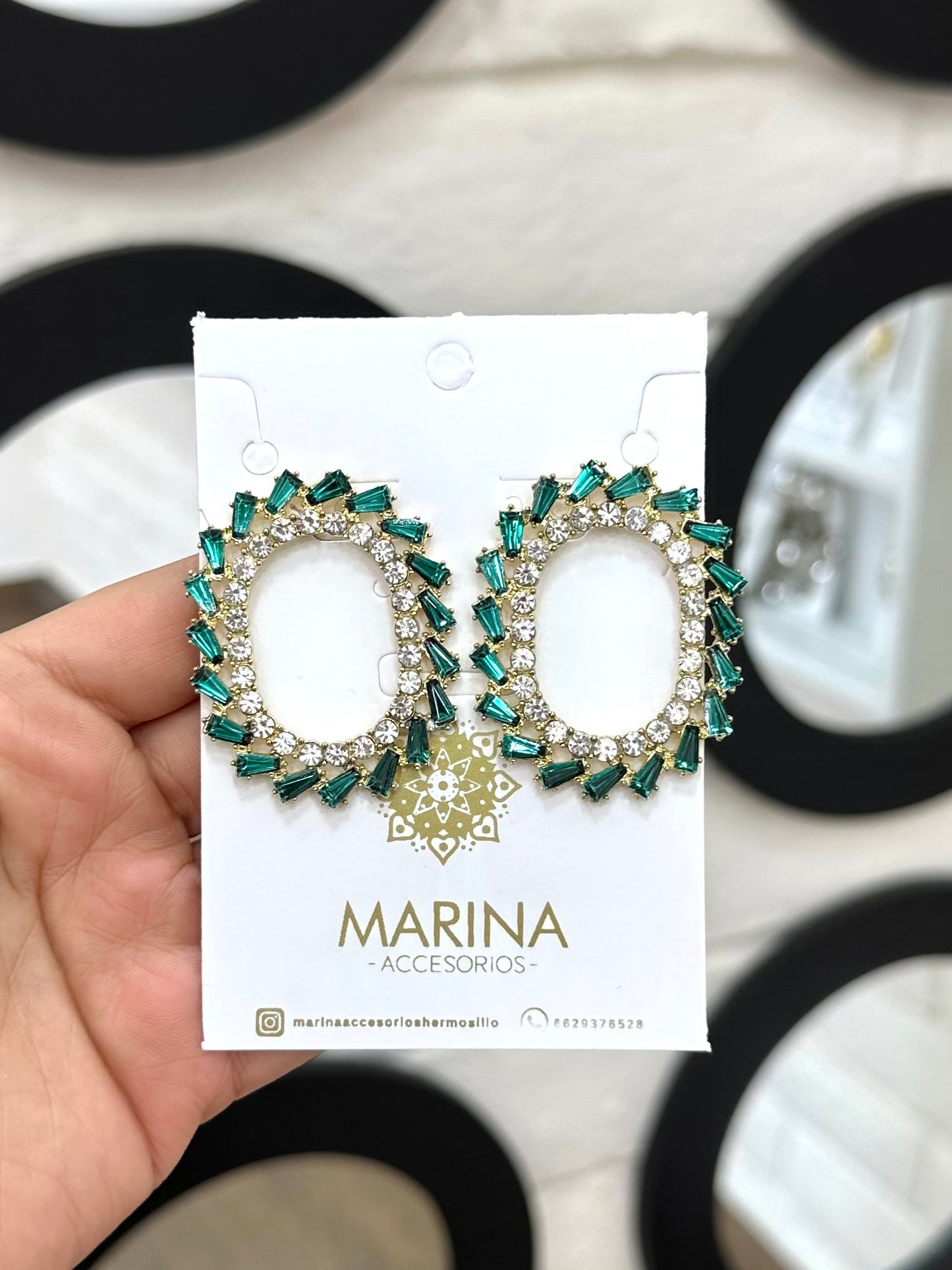 Aretes de pedrería verdes