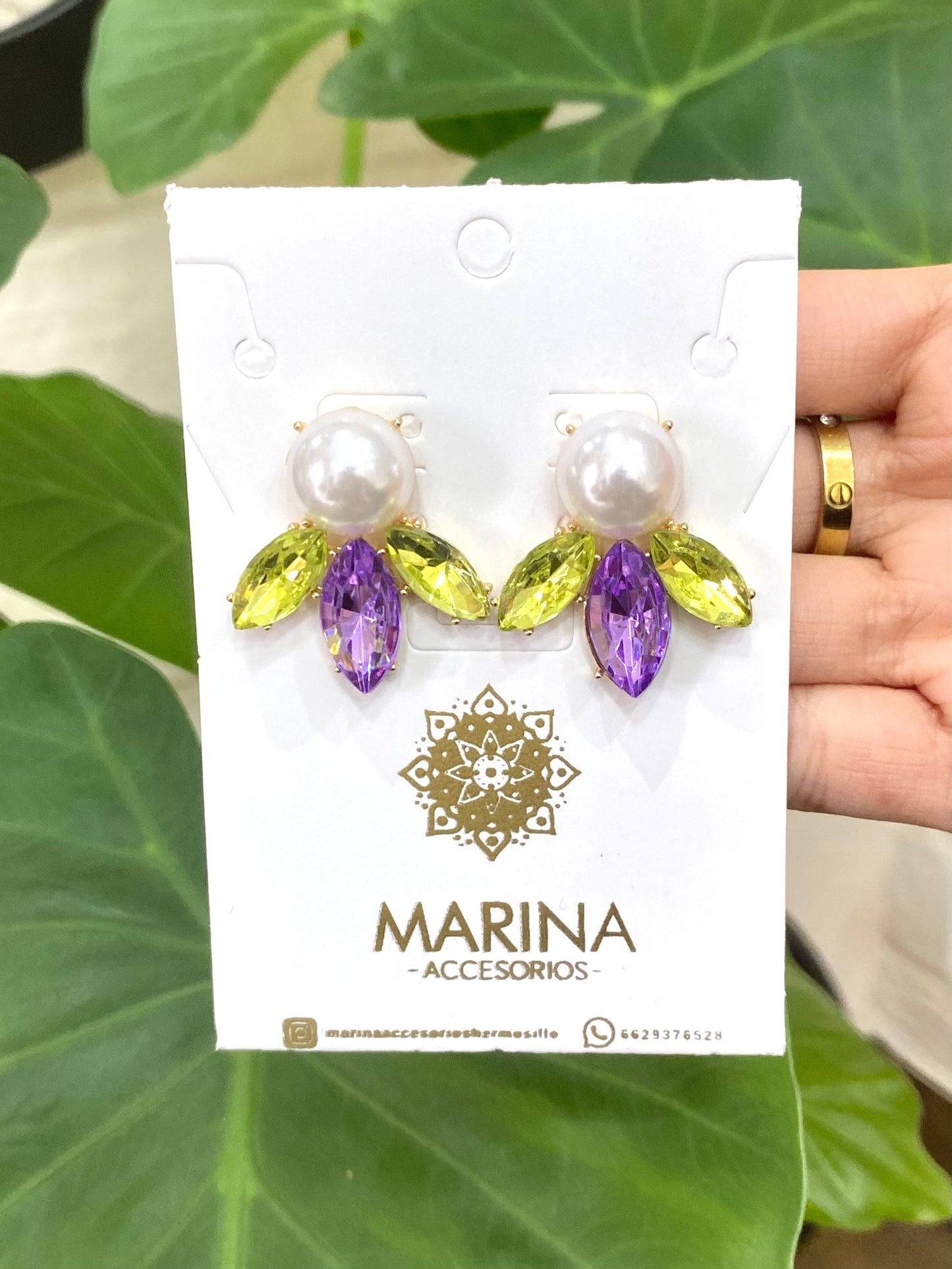 Aretes de pedrería tornasol