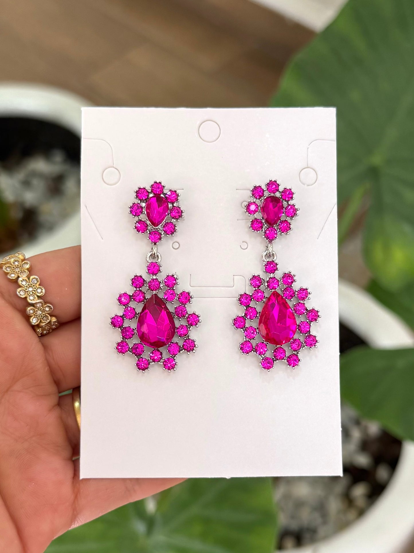 Arete de pedrería rosa