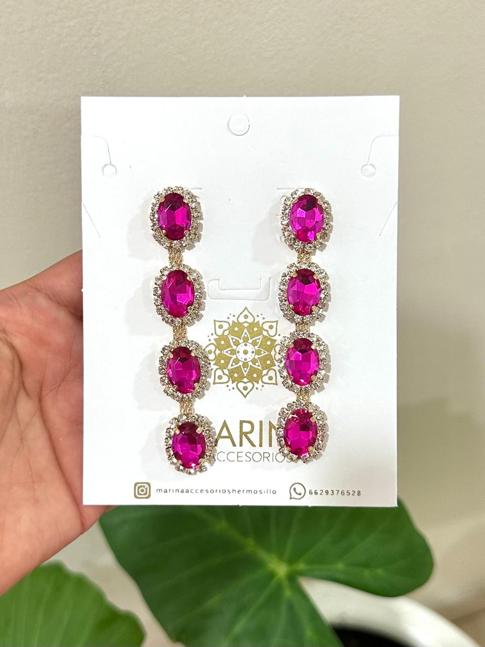 Arete de pedrería rosa