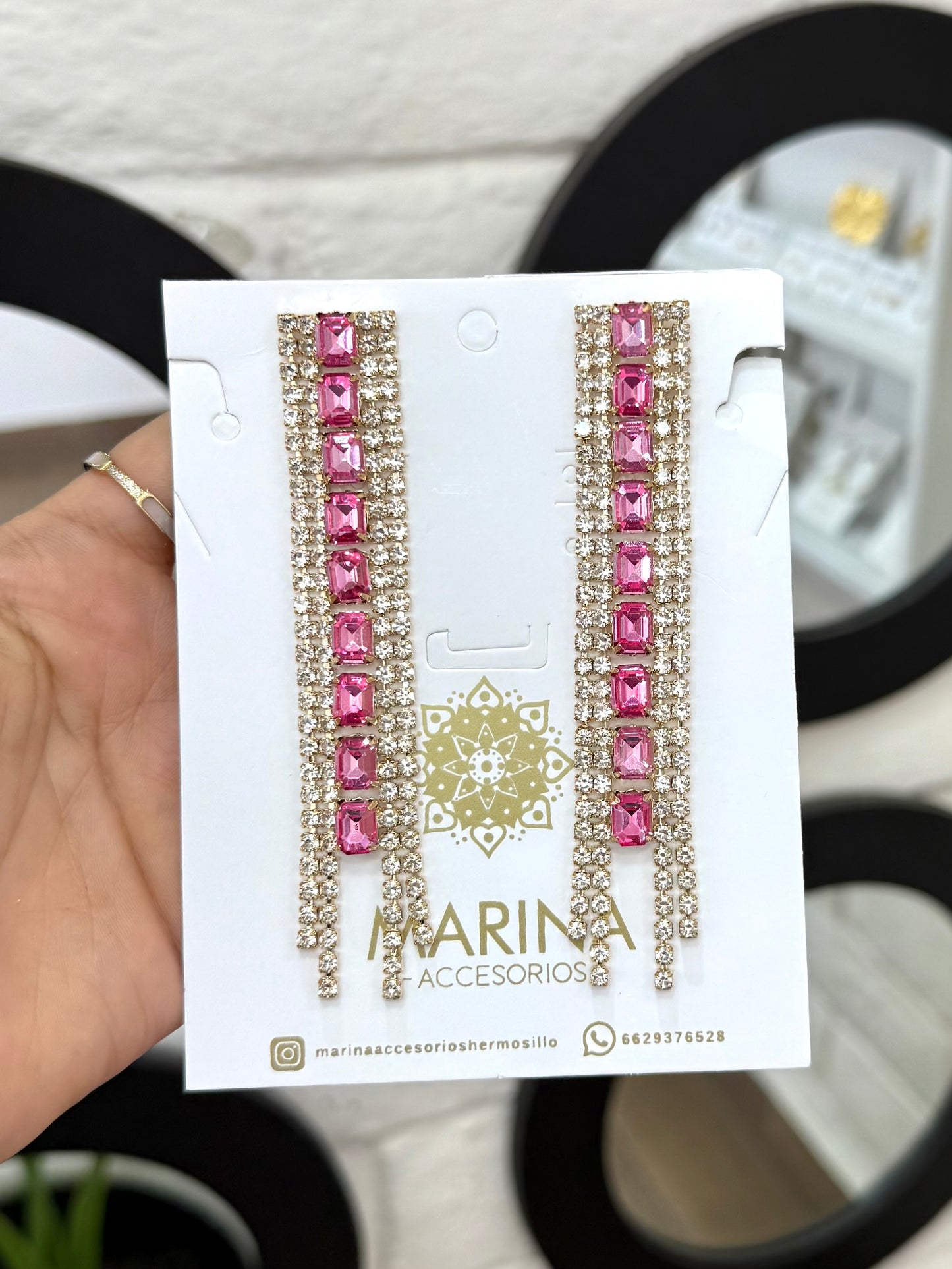 Arete de pedrería rosa