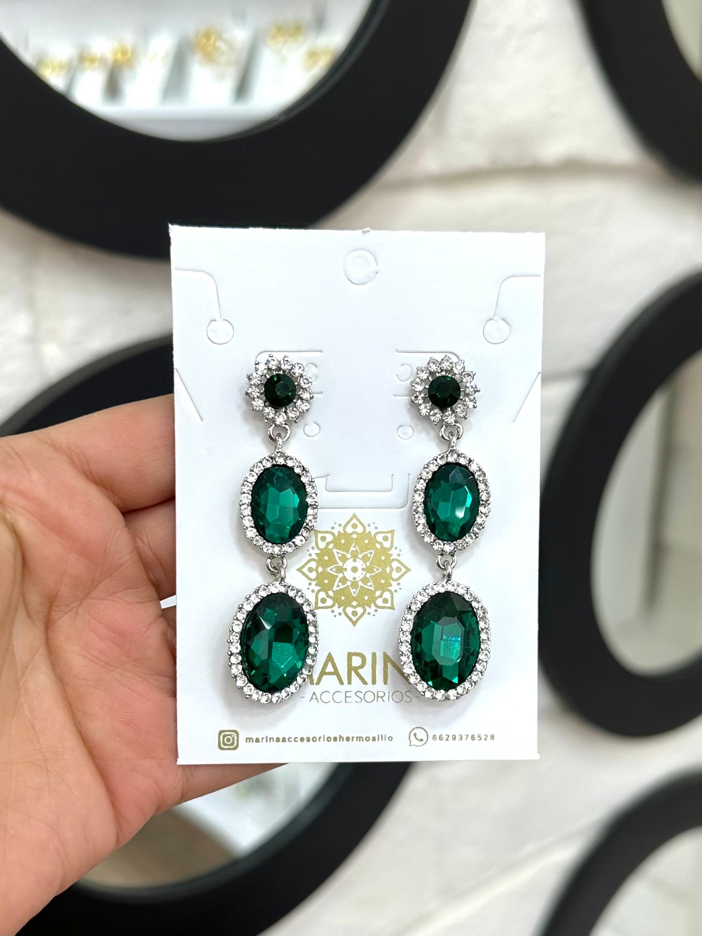 Aretes de pedrería verdes