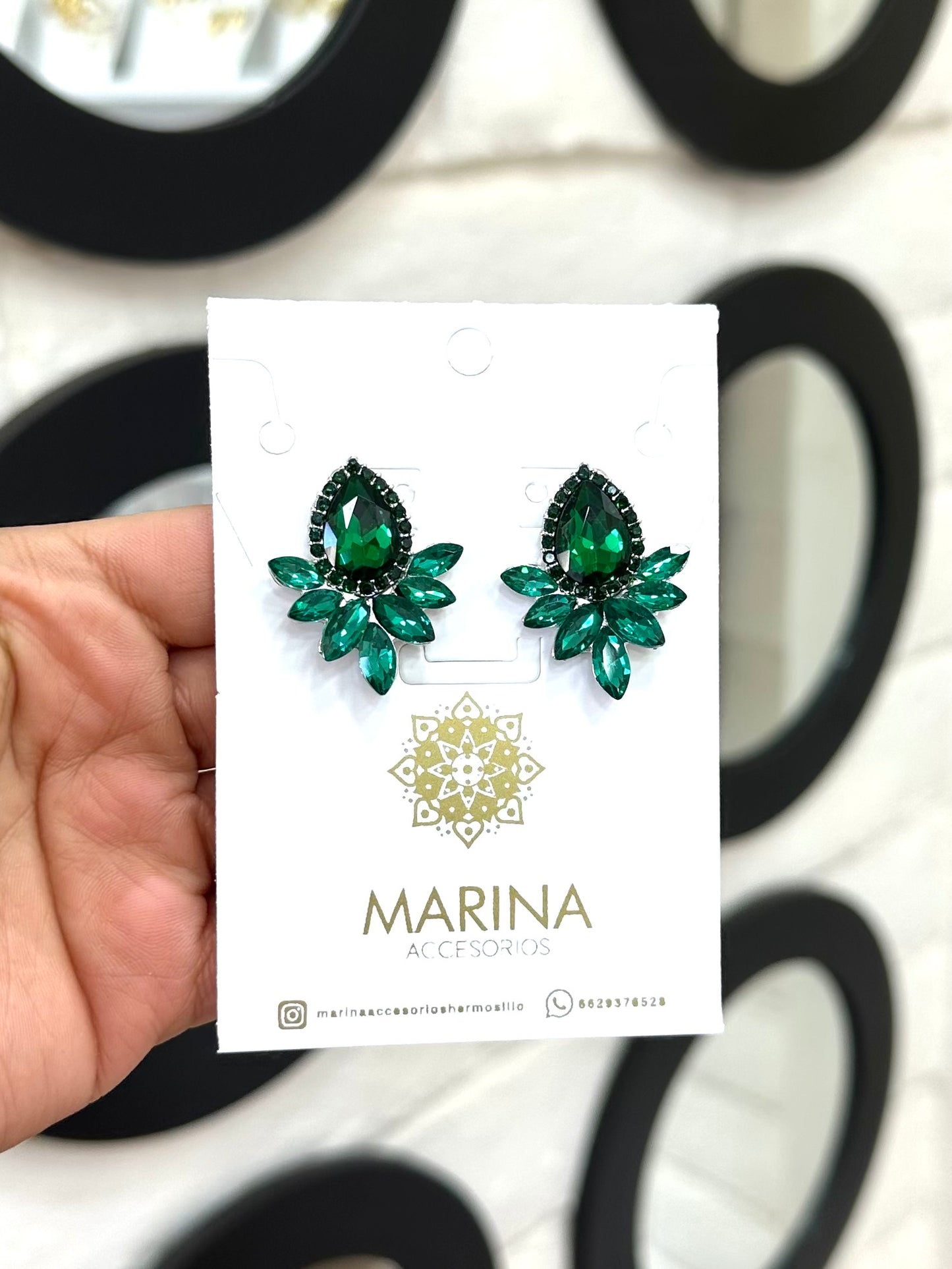 Aretes de pedrería verdes
