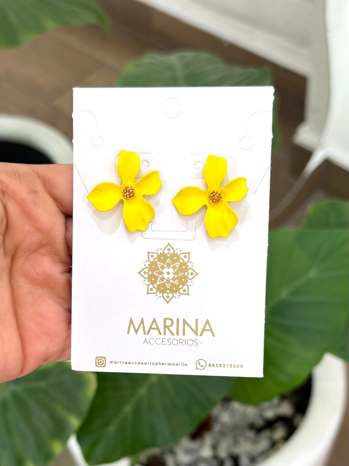 Arete casual flor