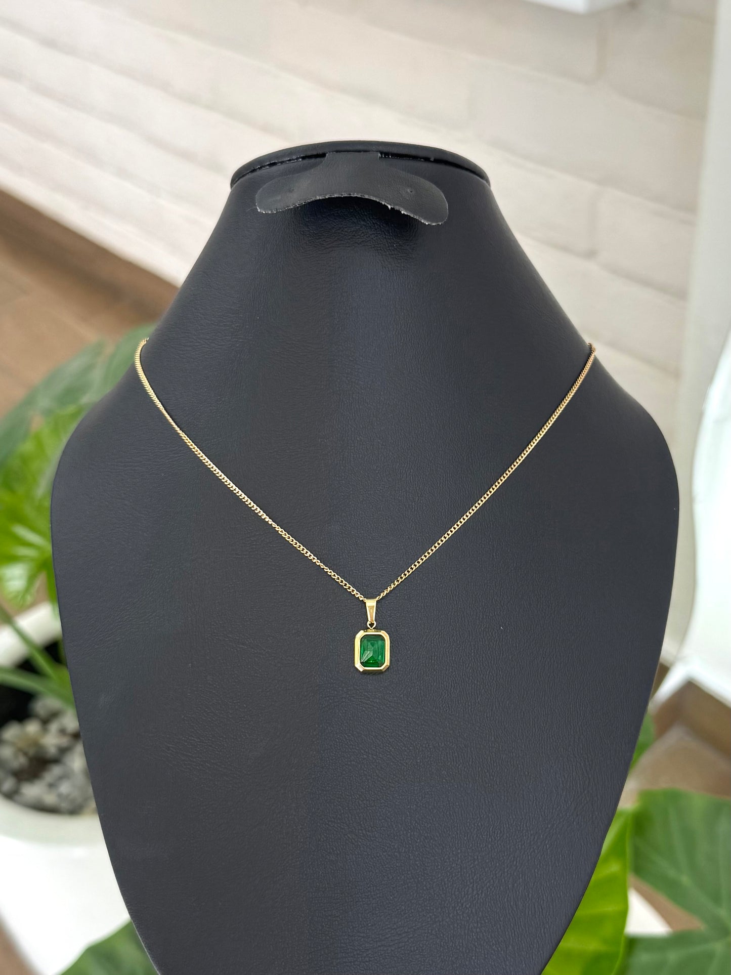 Collar verde