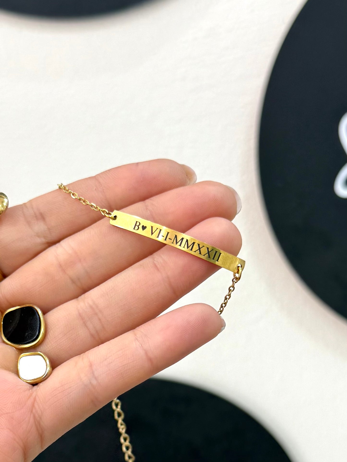 Pulsera minimalista personalizado