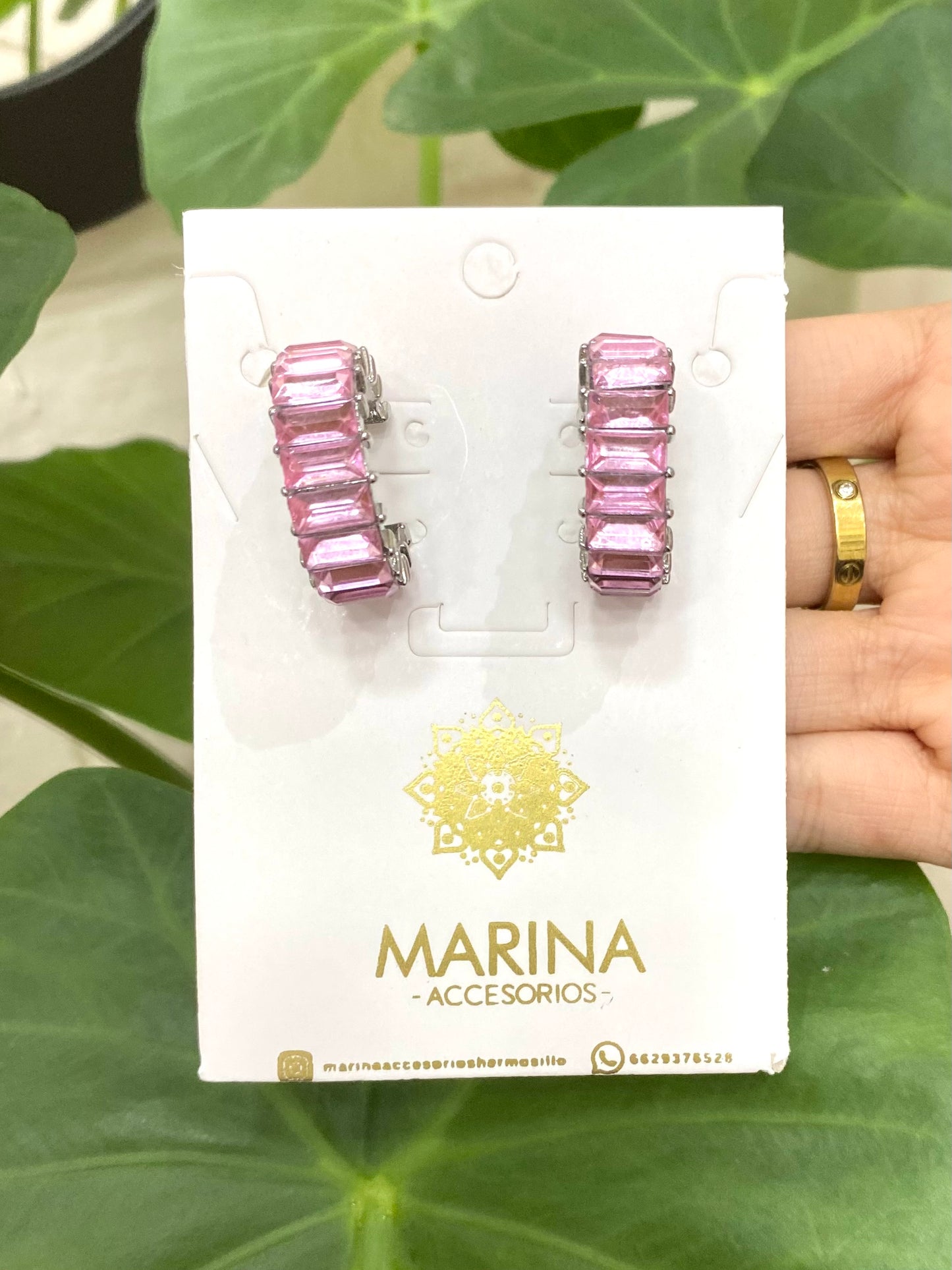 Arete de pedrería rosa