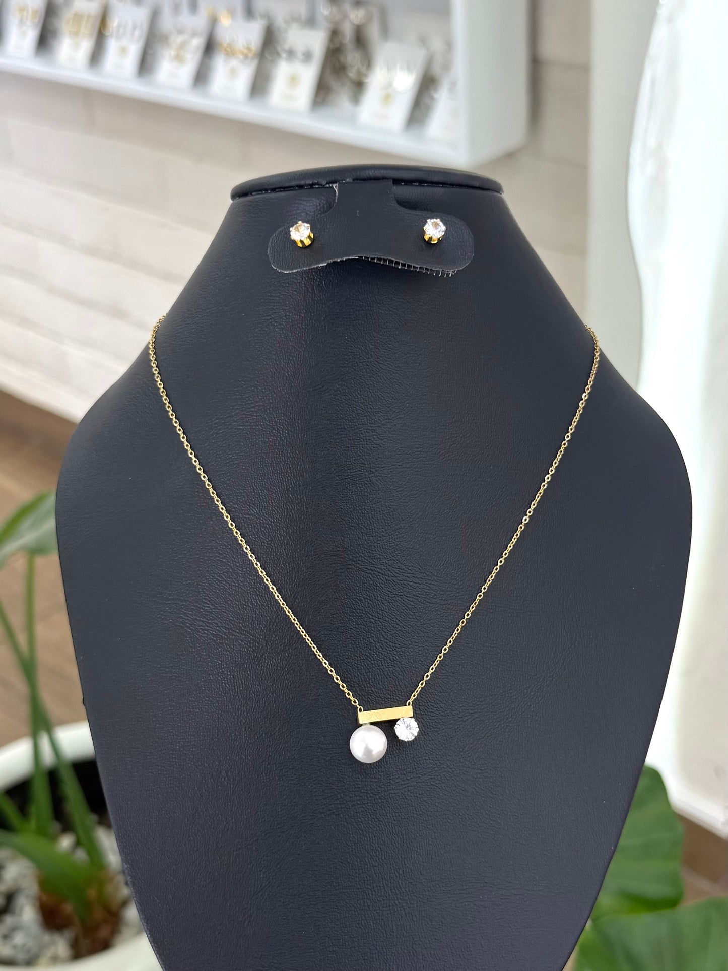 Collar con perla