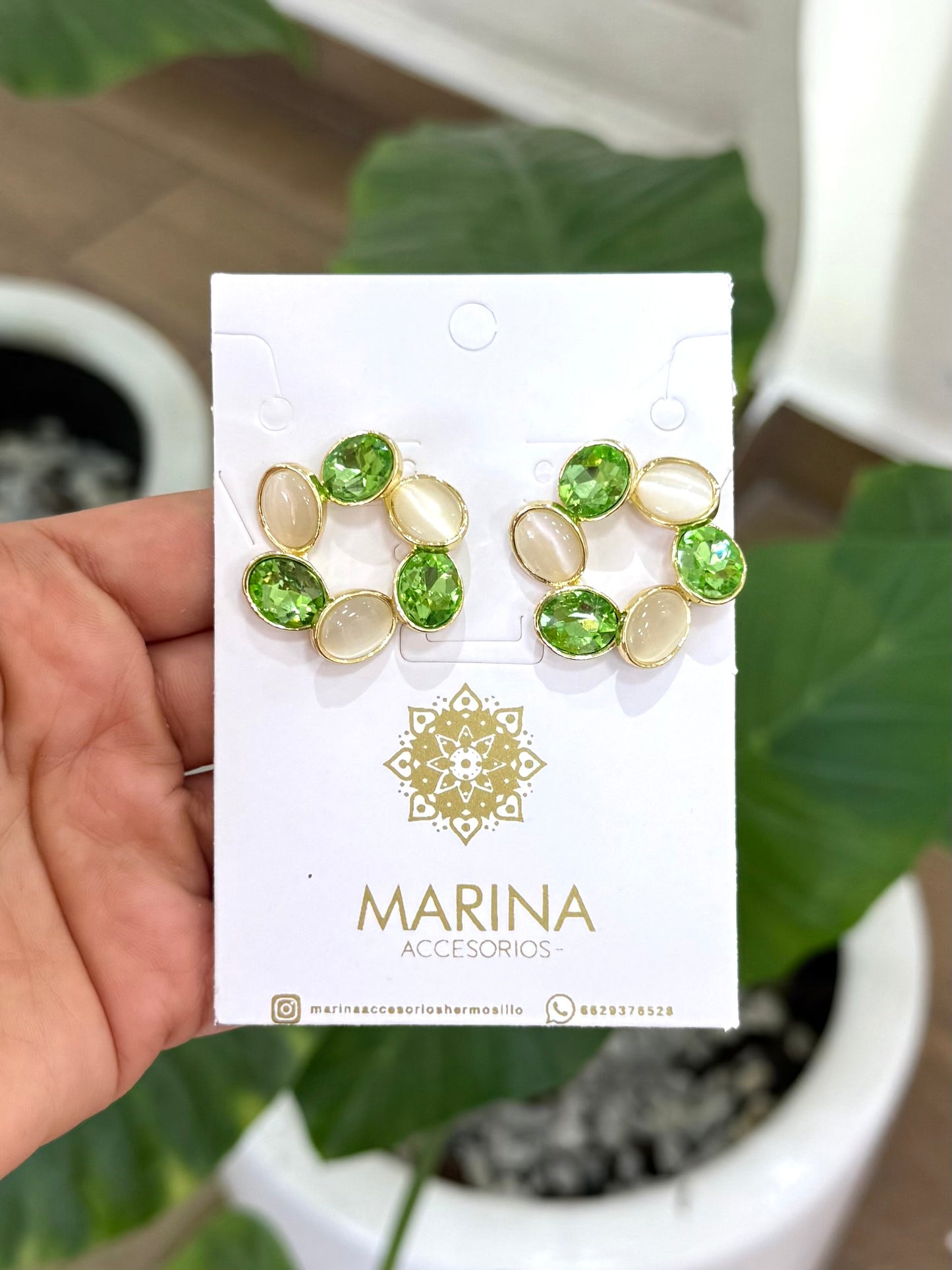 Aretes de pedrería verdes
