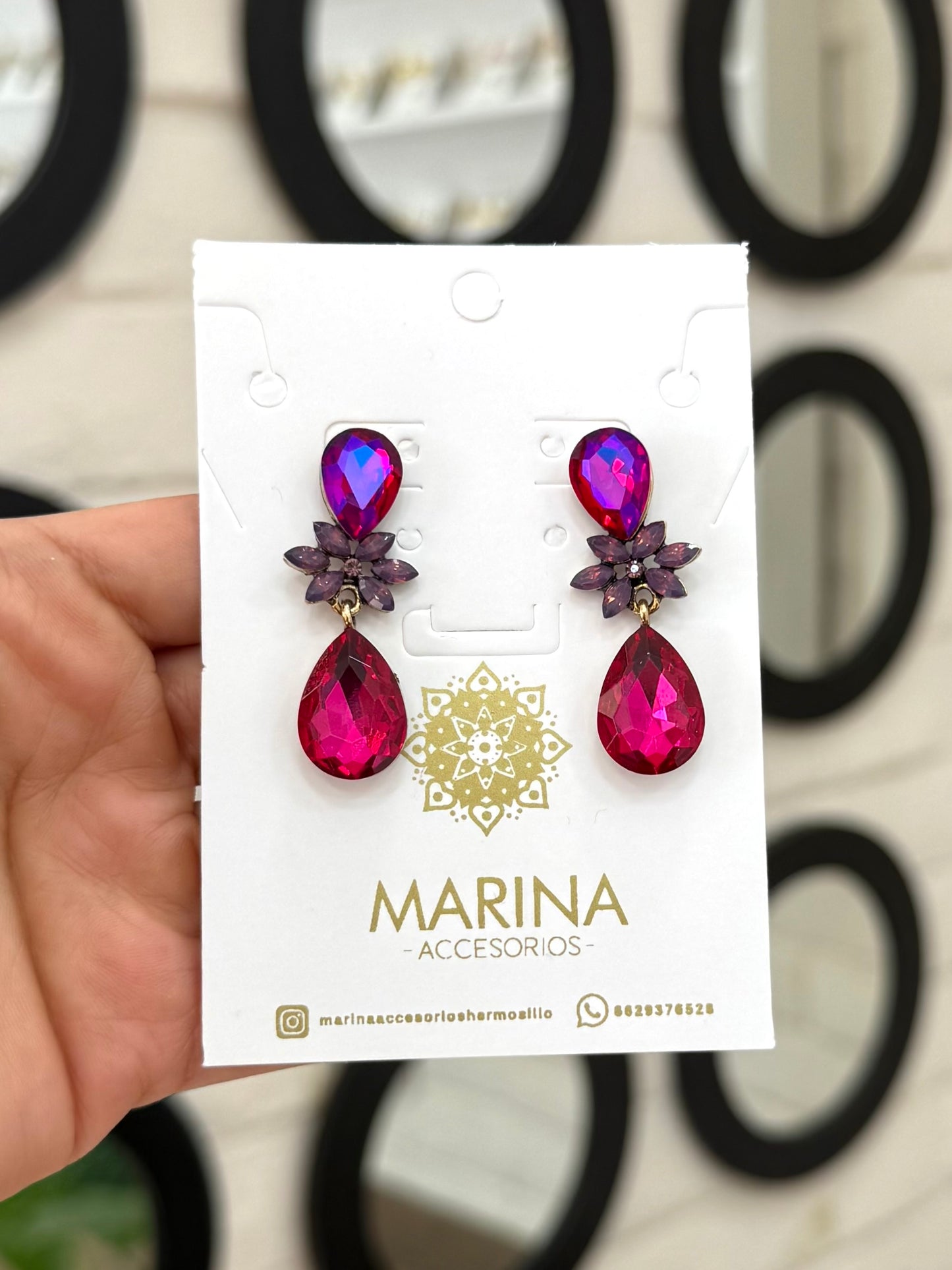 Arete de pedrería rosa