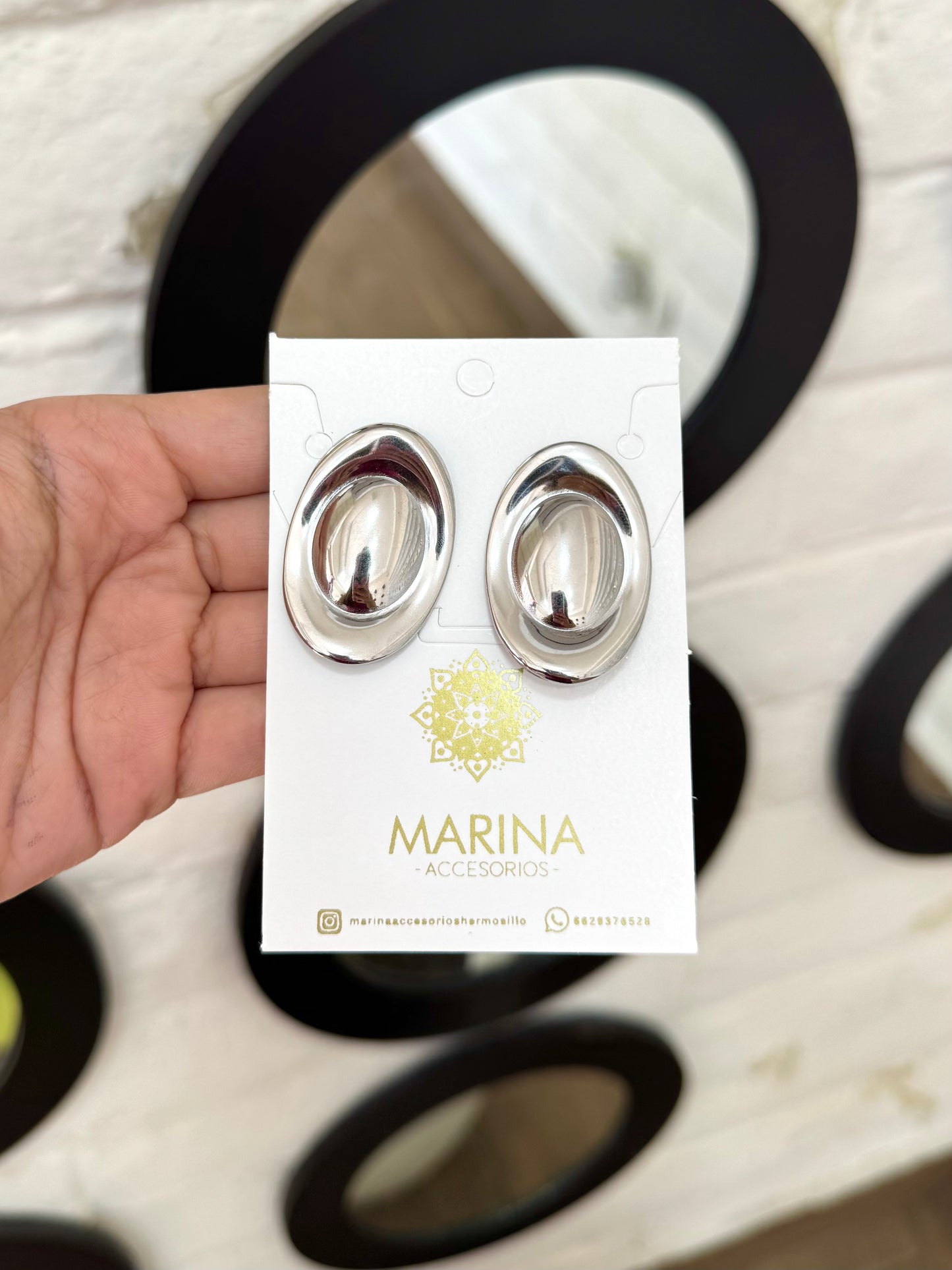 Arete casual ovalo plateado
