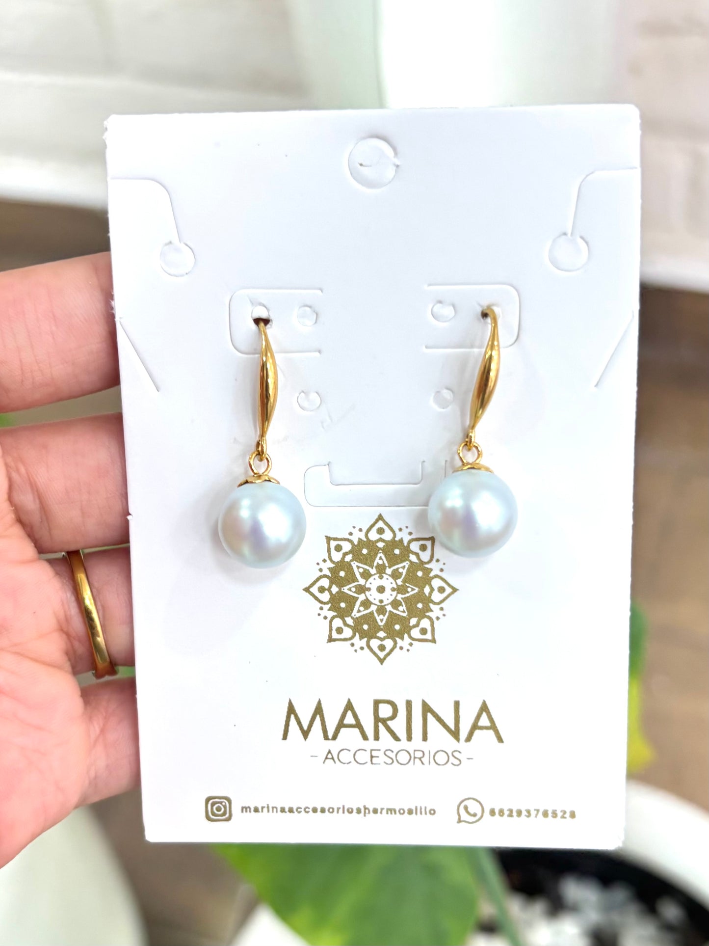 Arete casual con perla