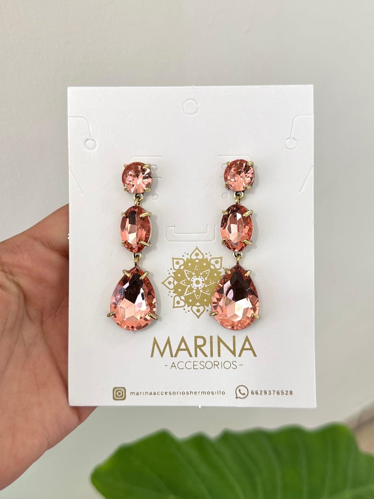 Arete de pedrería rosa