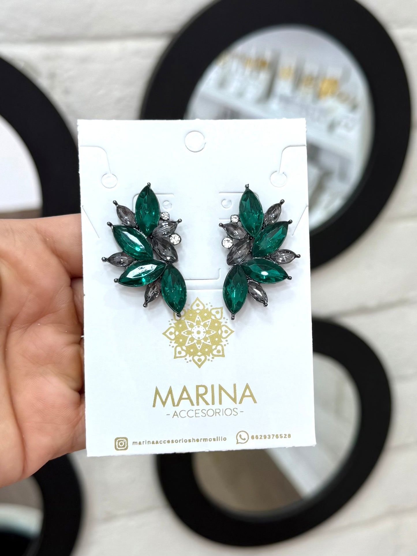 Aretes de pedrería verdes