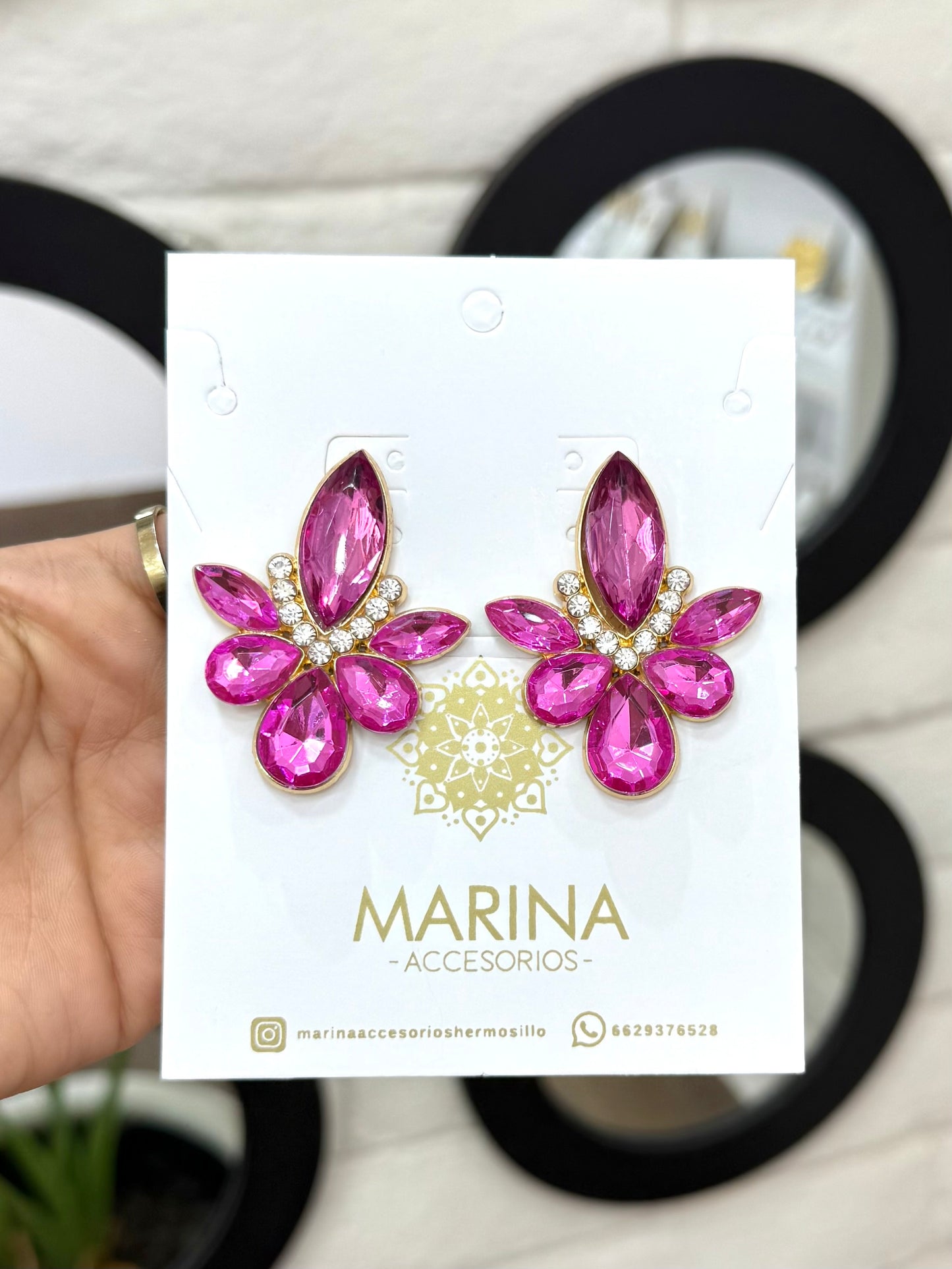 Arete de pedrería rosa