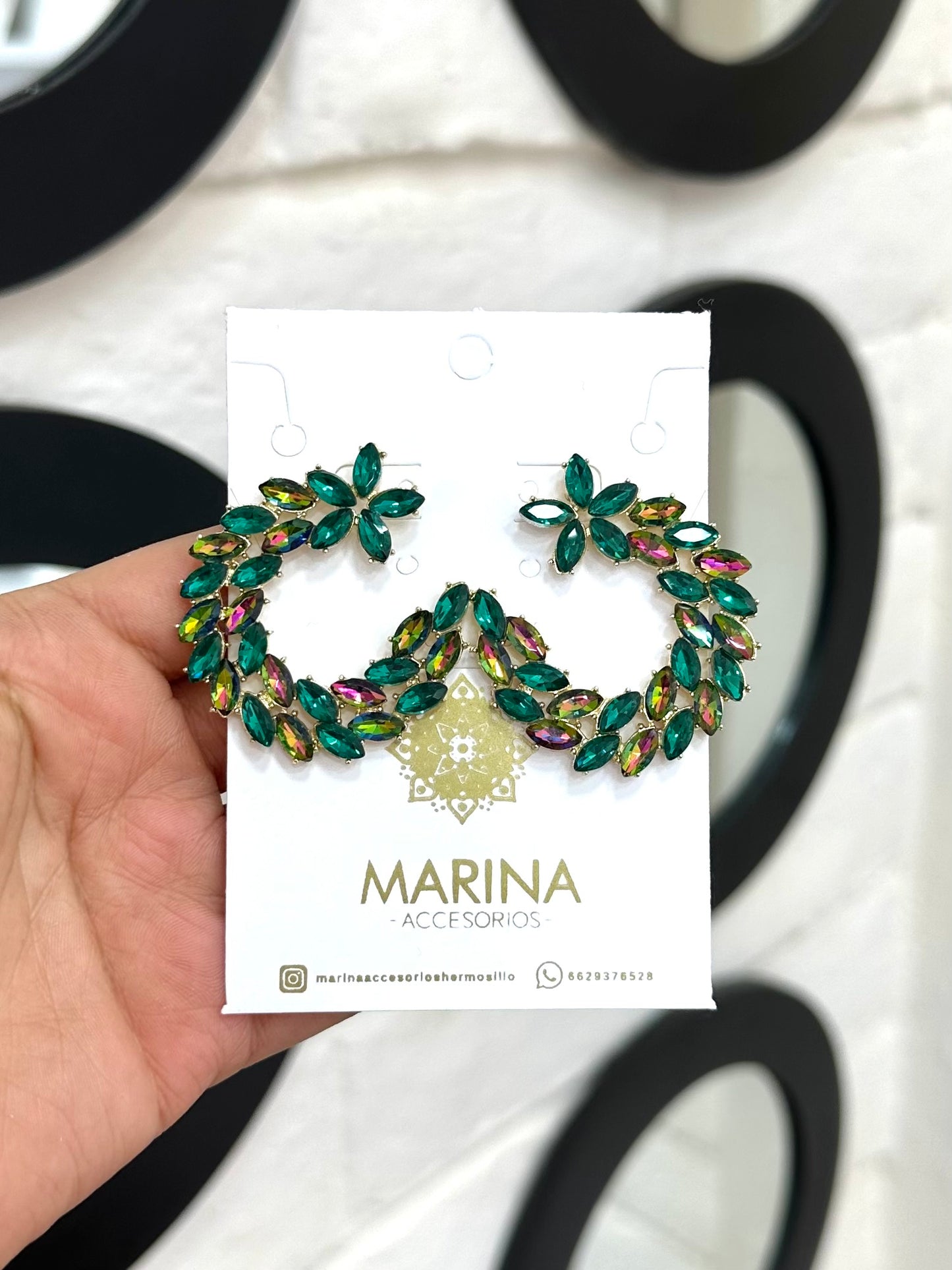 Aretes de pedrería verdes
