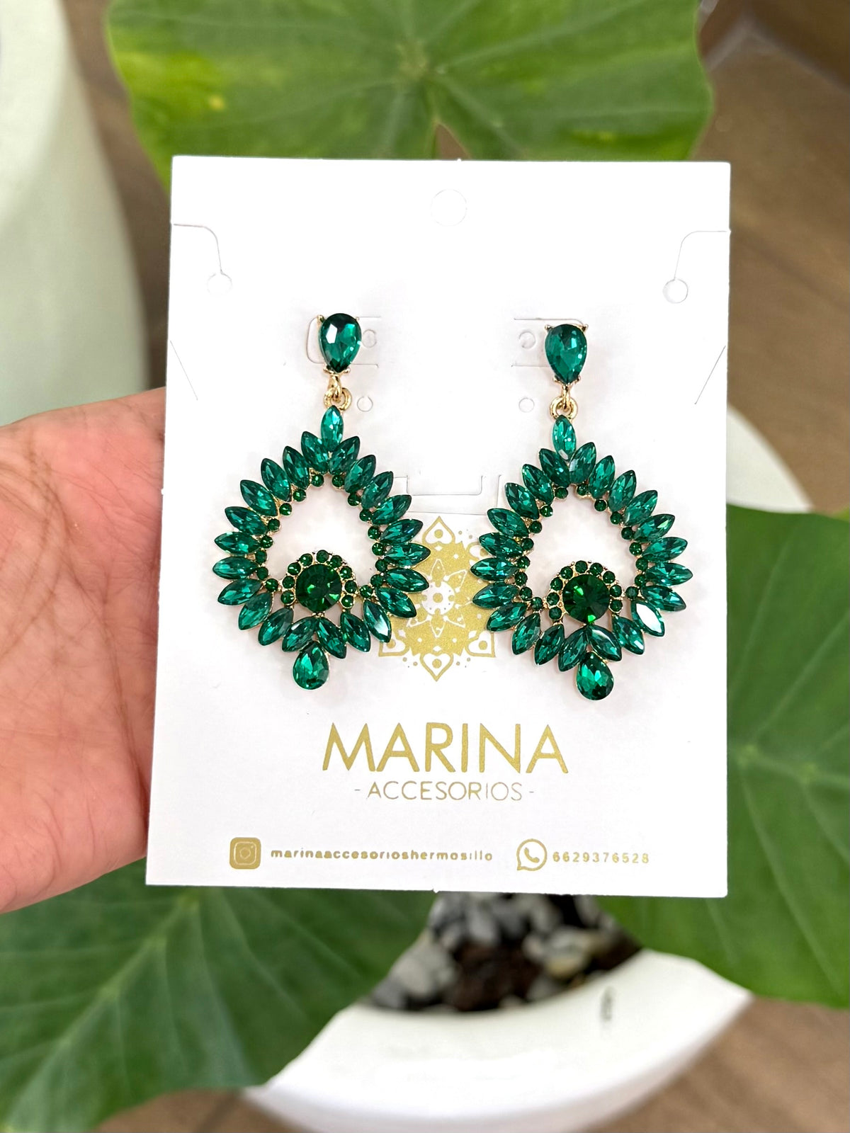 Aretes de pedrería verdes