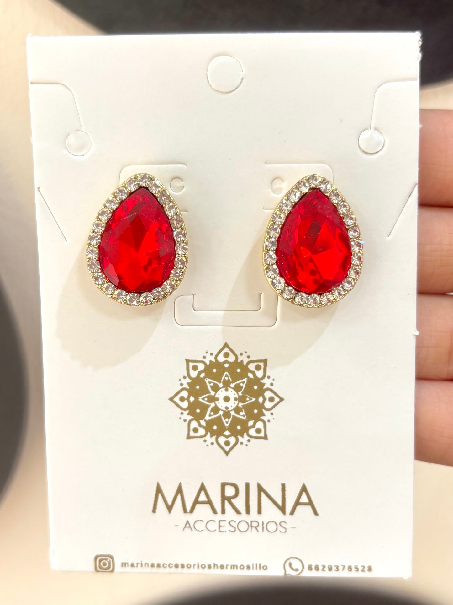 Aretes de oedreria rojos