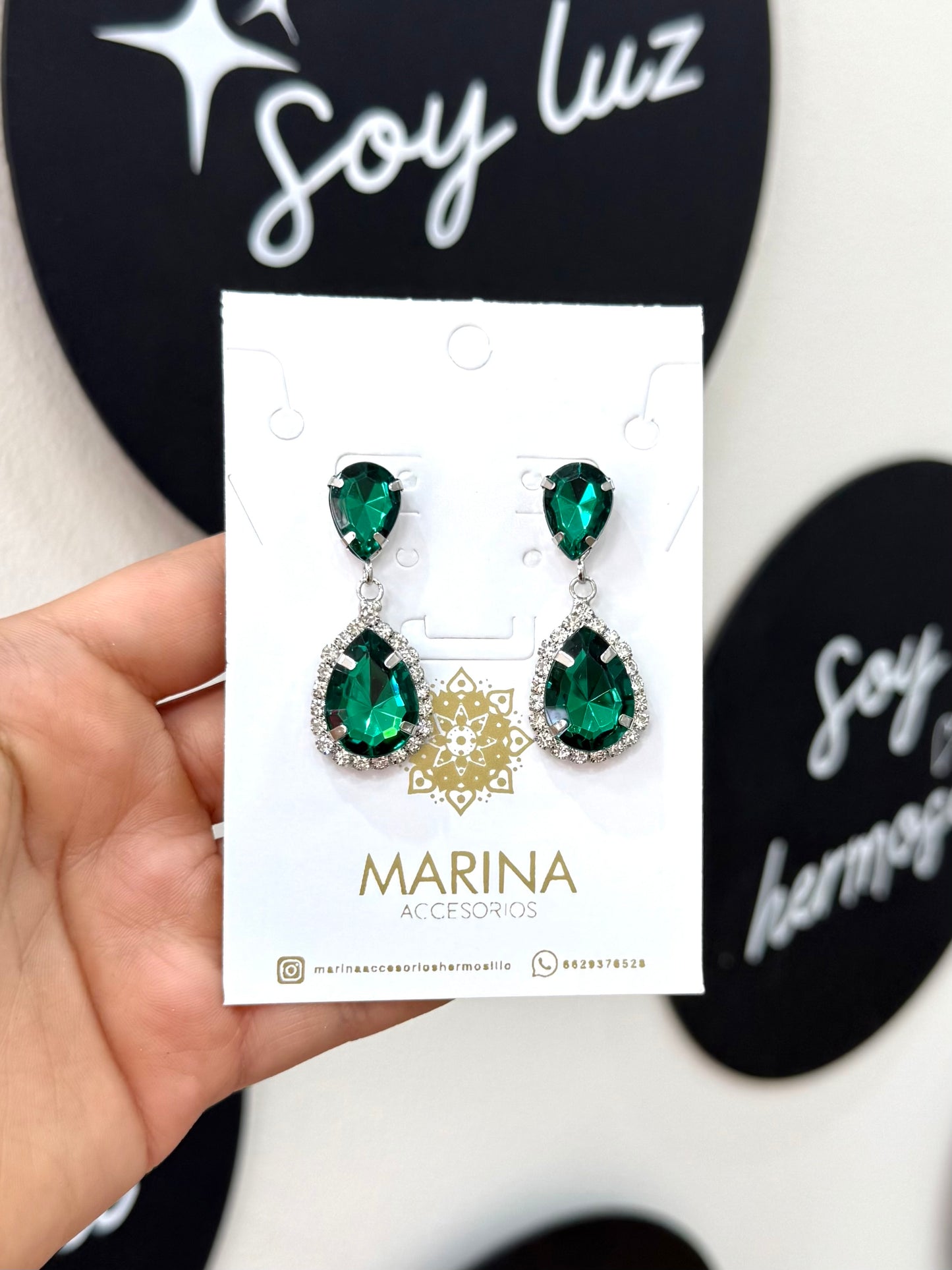 Aretes de pedrería verdes