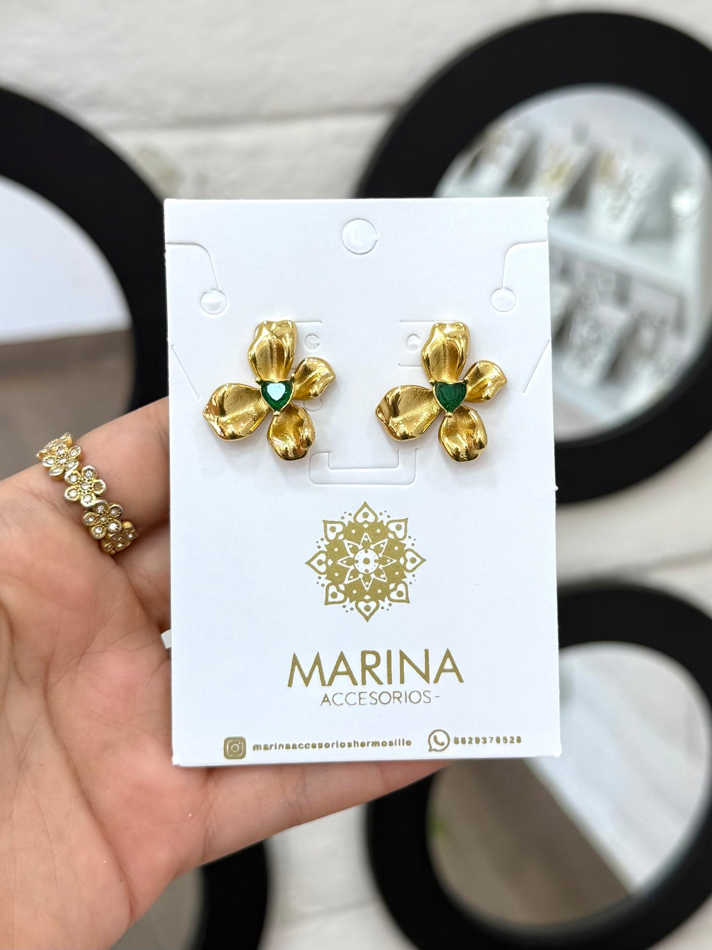 Arete casual flor