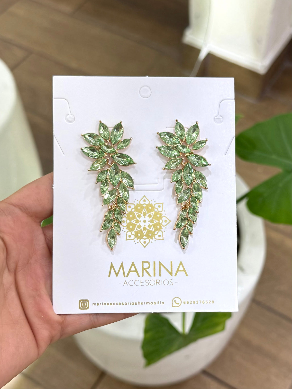 Aretes de pedrería verdes