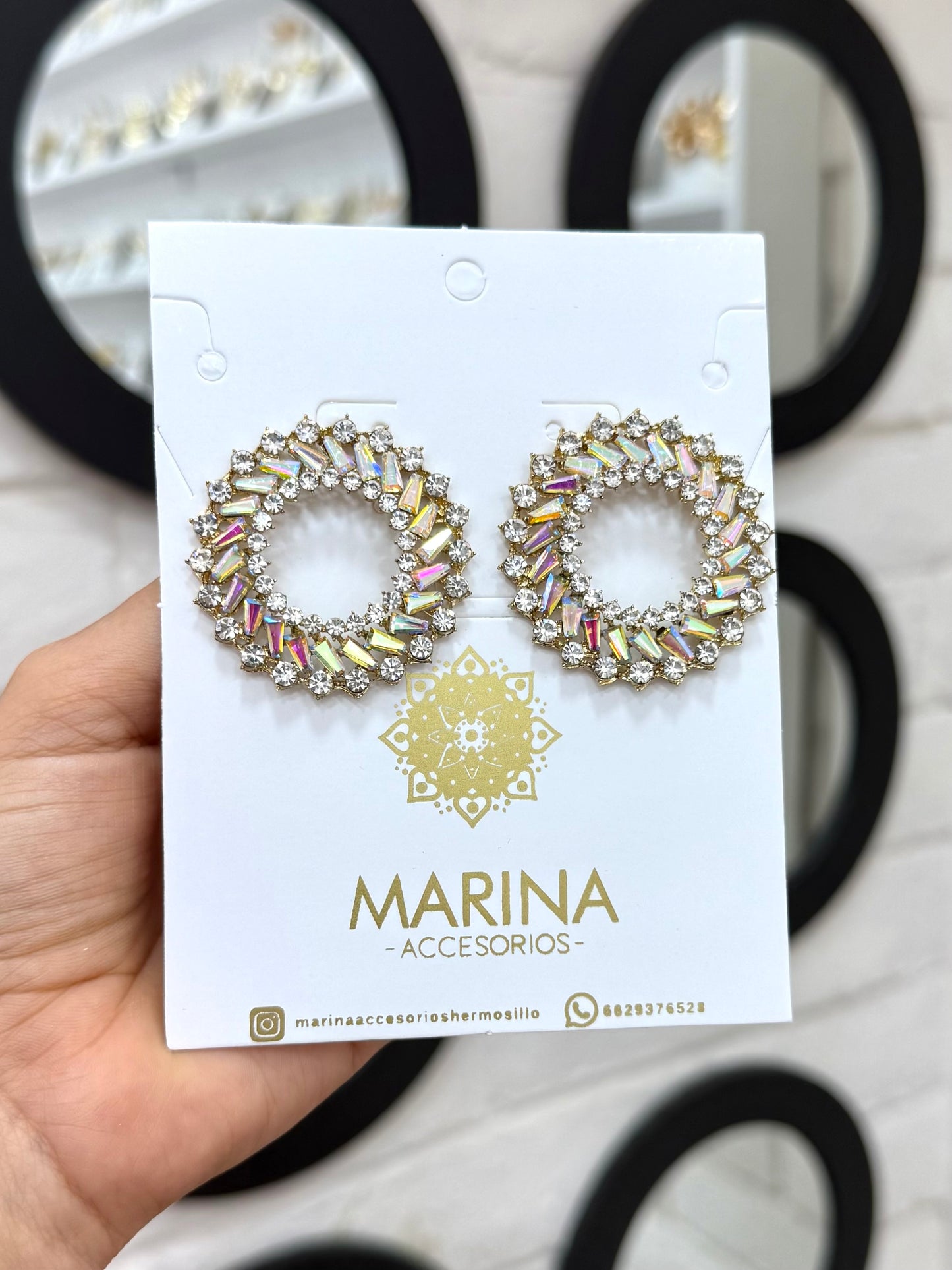 Aretes de pedrería tornasol