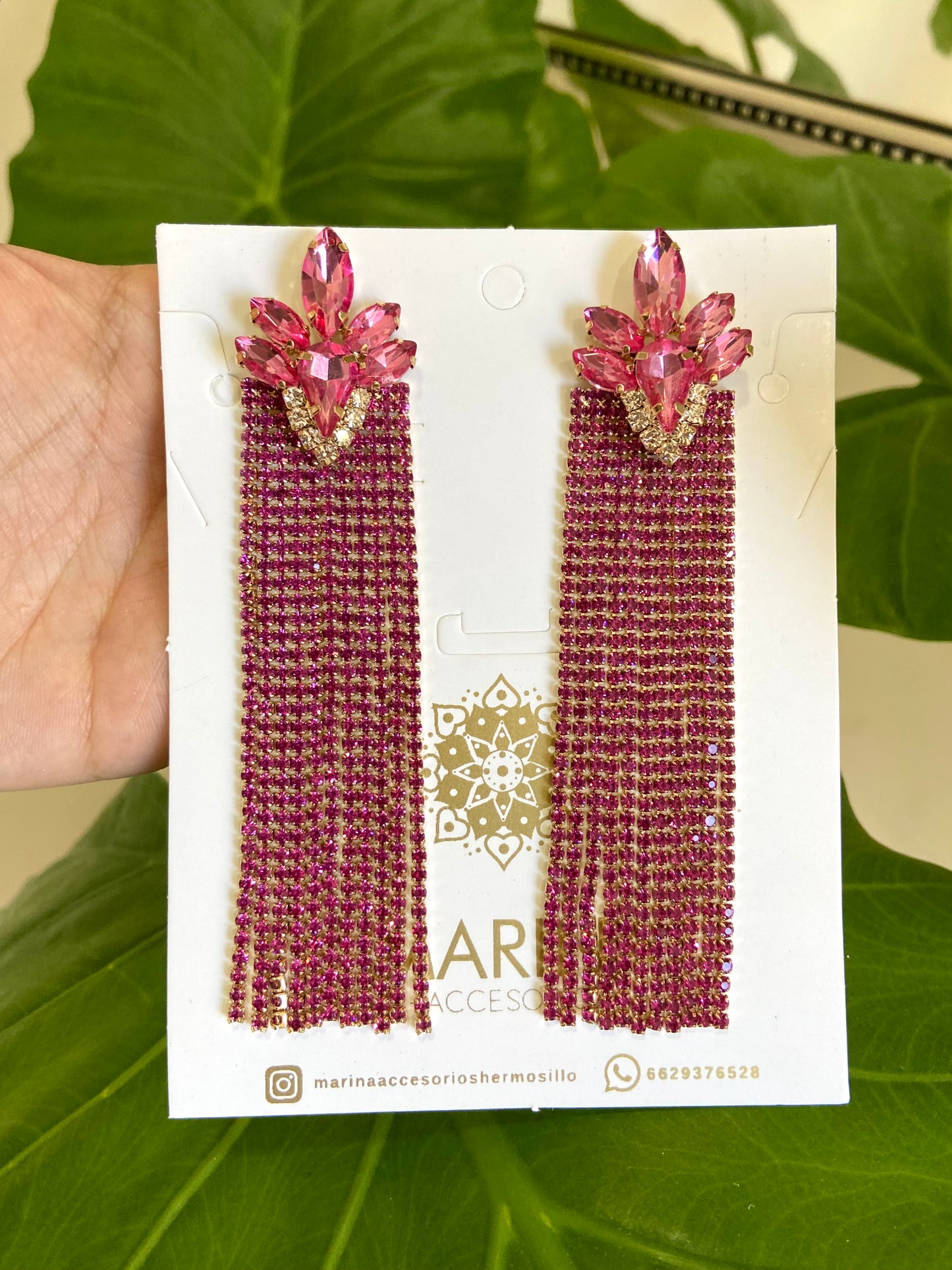 Arete de pedrería rosa