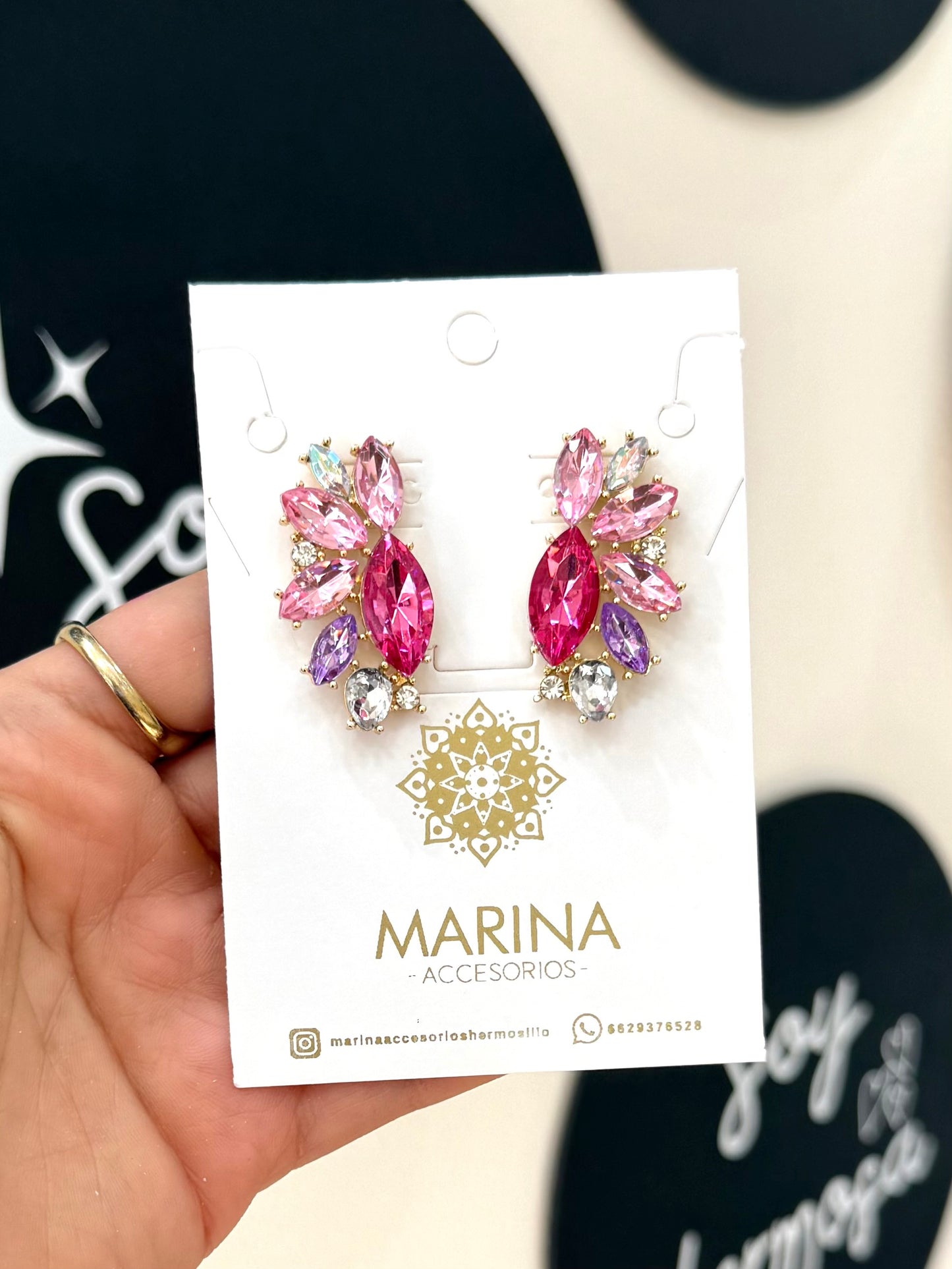 Arete de pedrería rosa