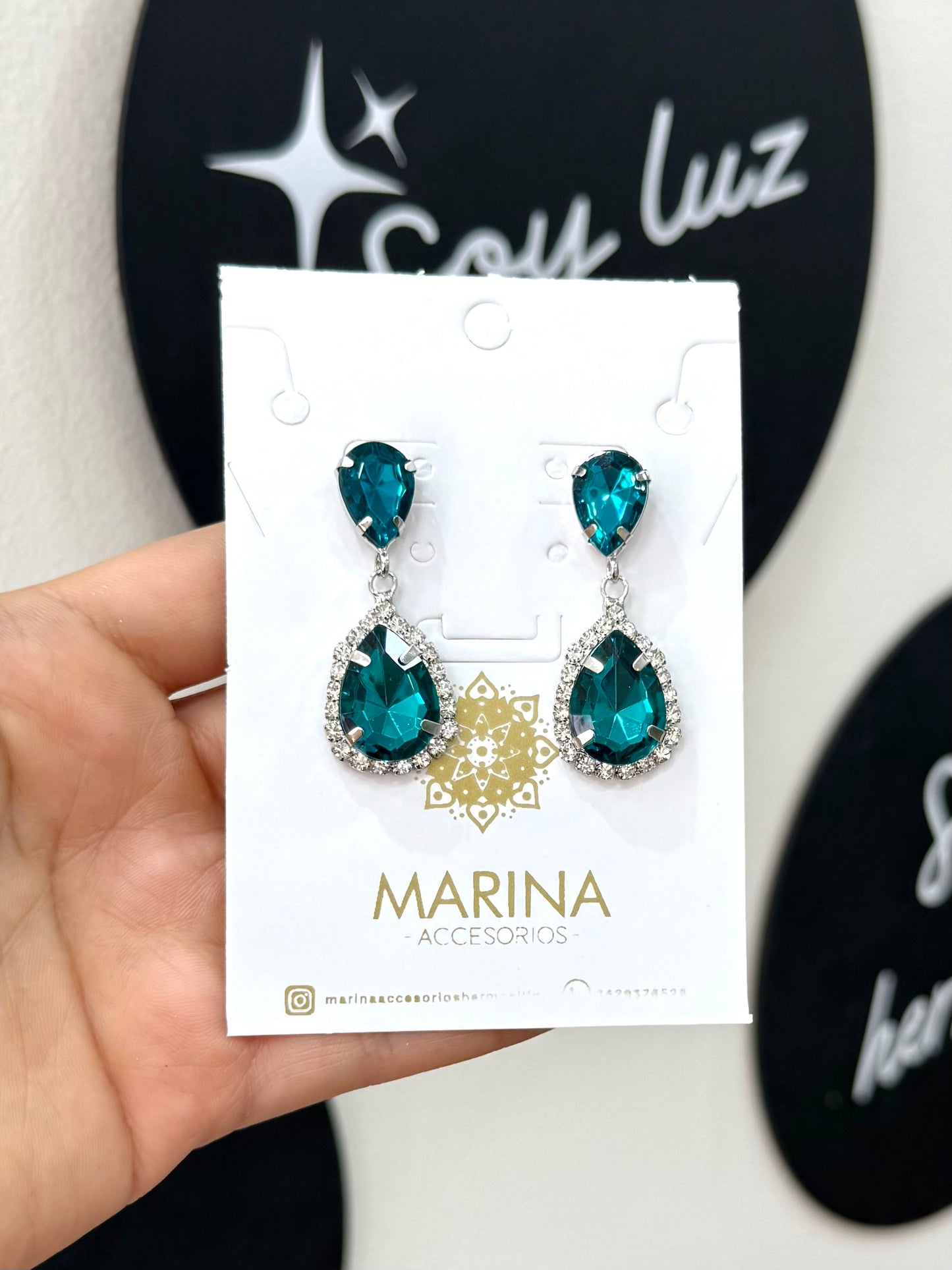 Aretes de pedrería verdes