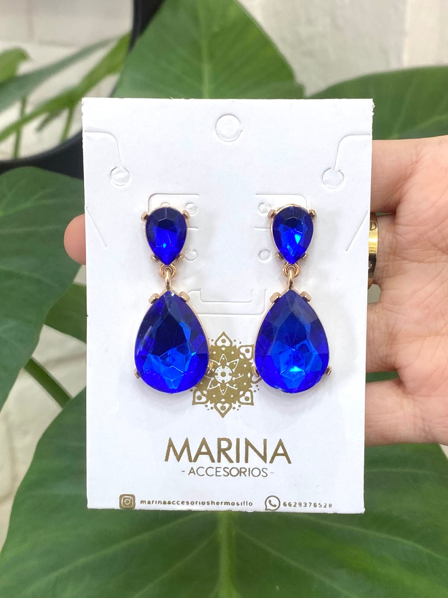 Arete de pedrería azul
