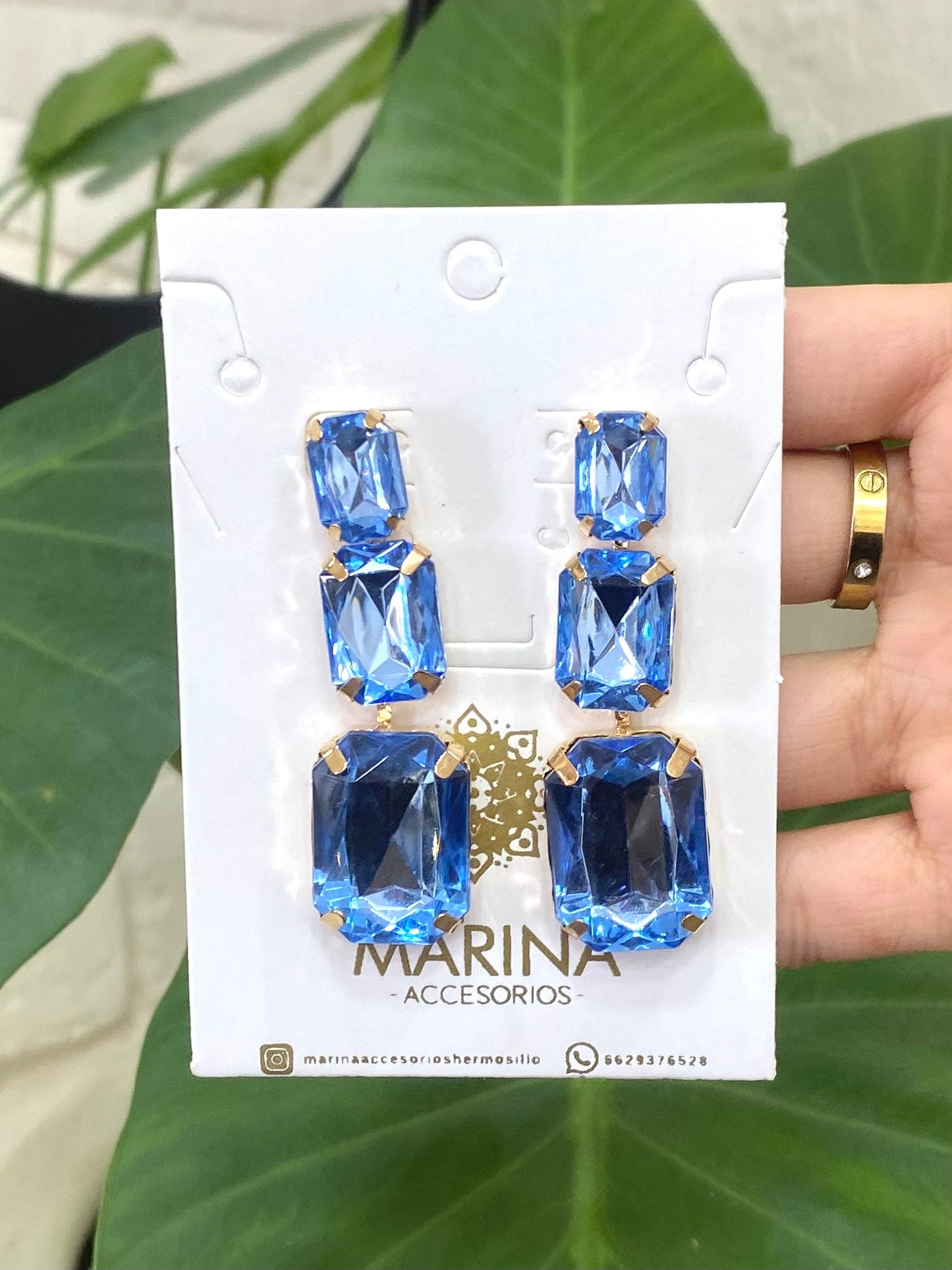 Arete de pedrería azul