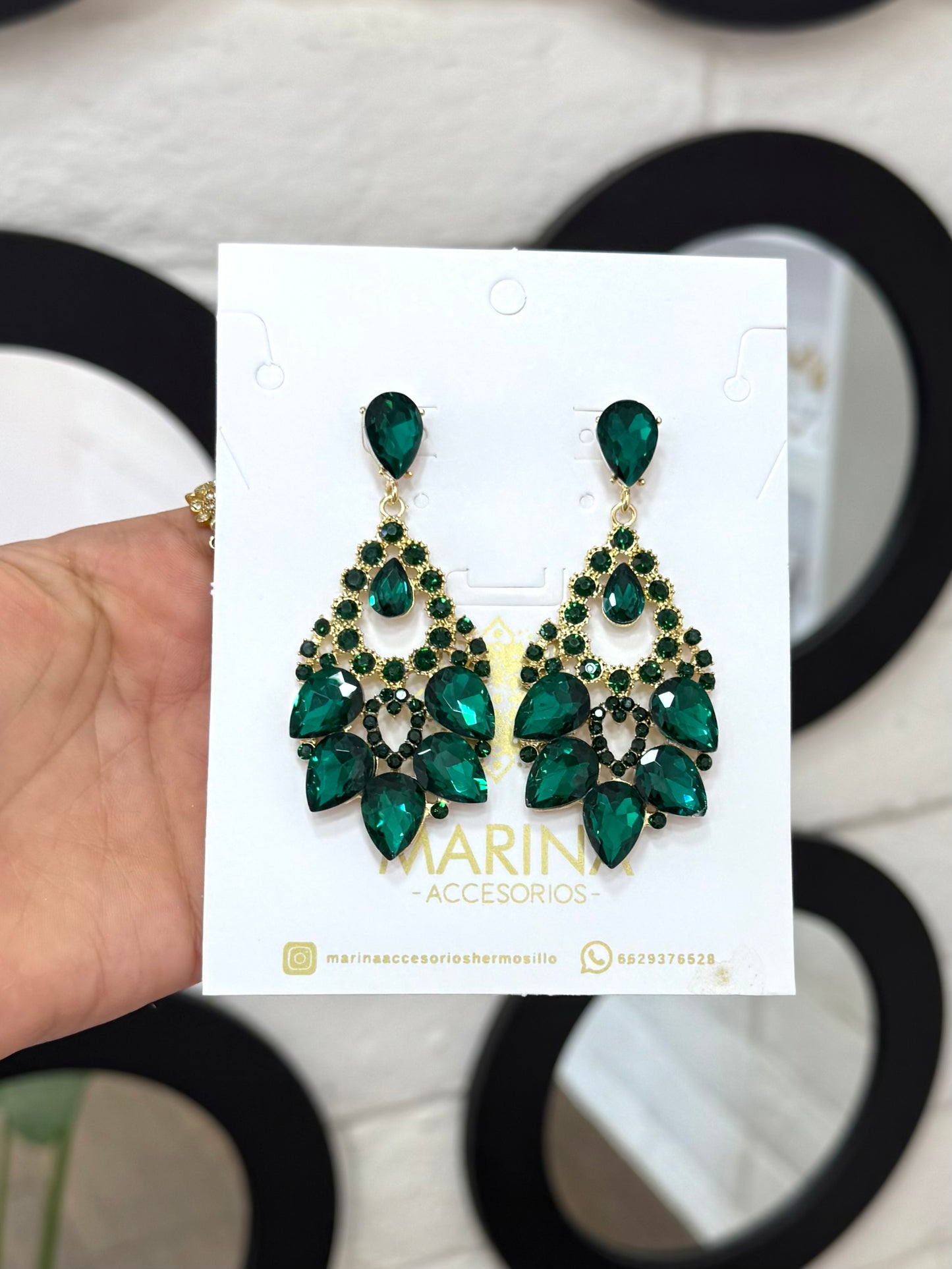 Aretes de pedrería verdes