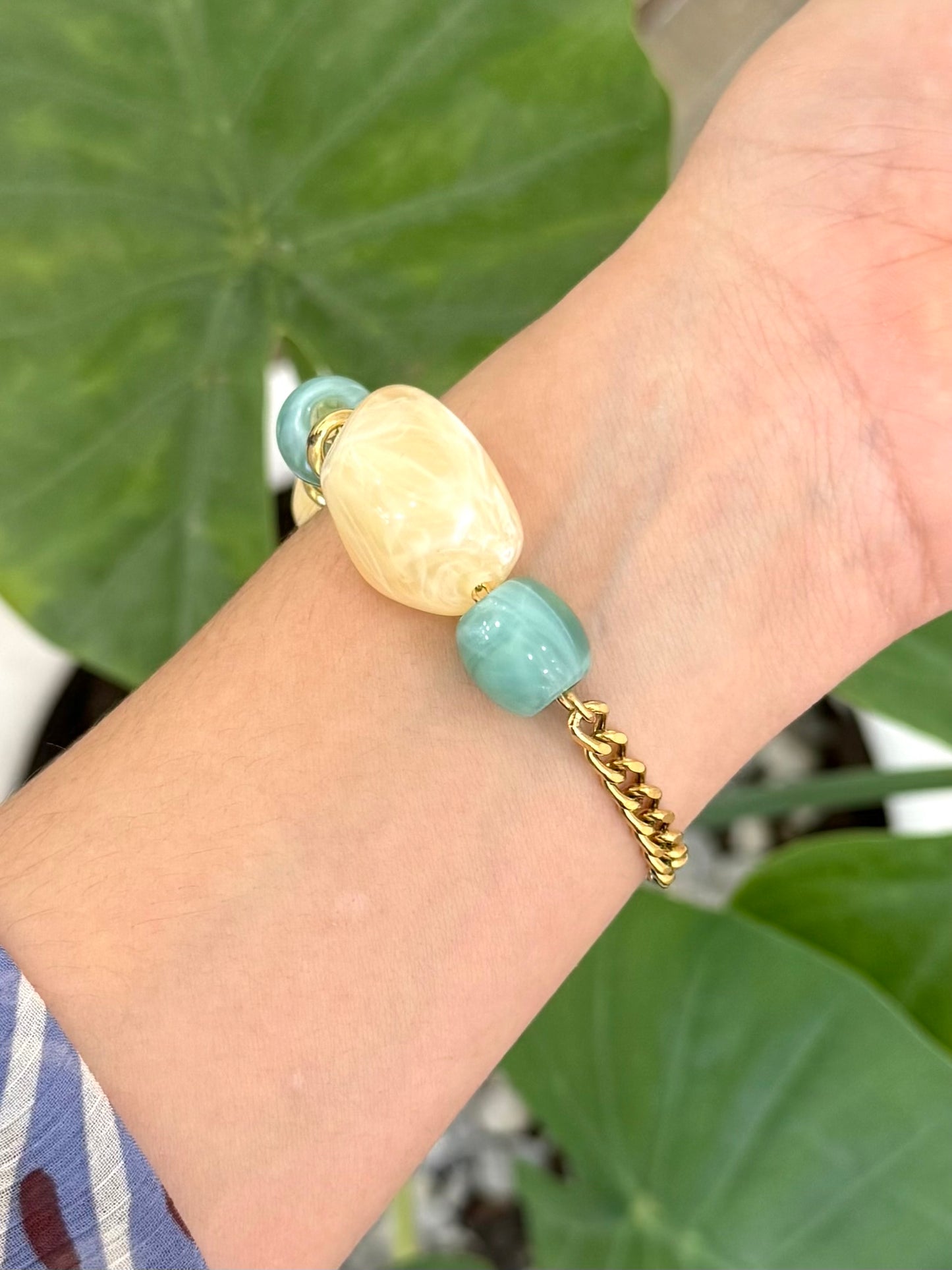 Pulsera asimétrica