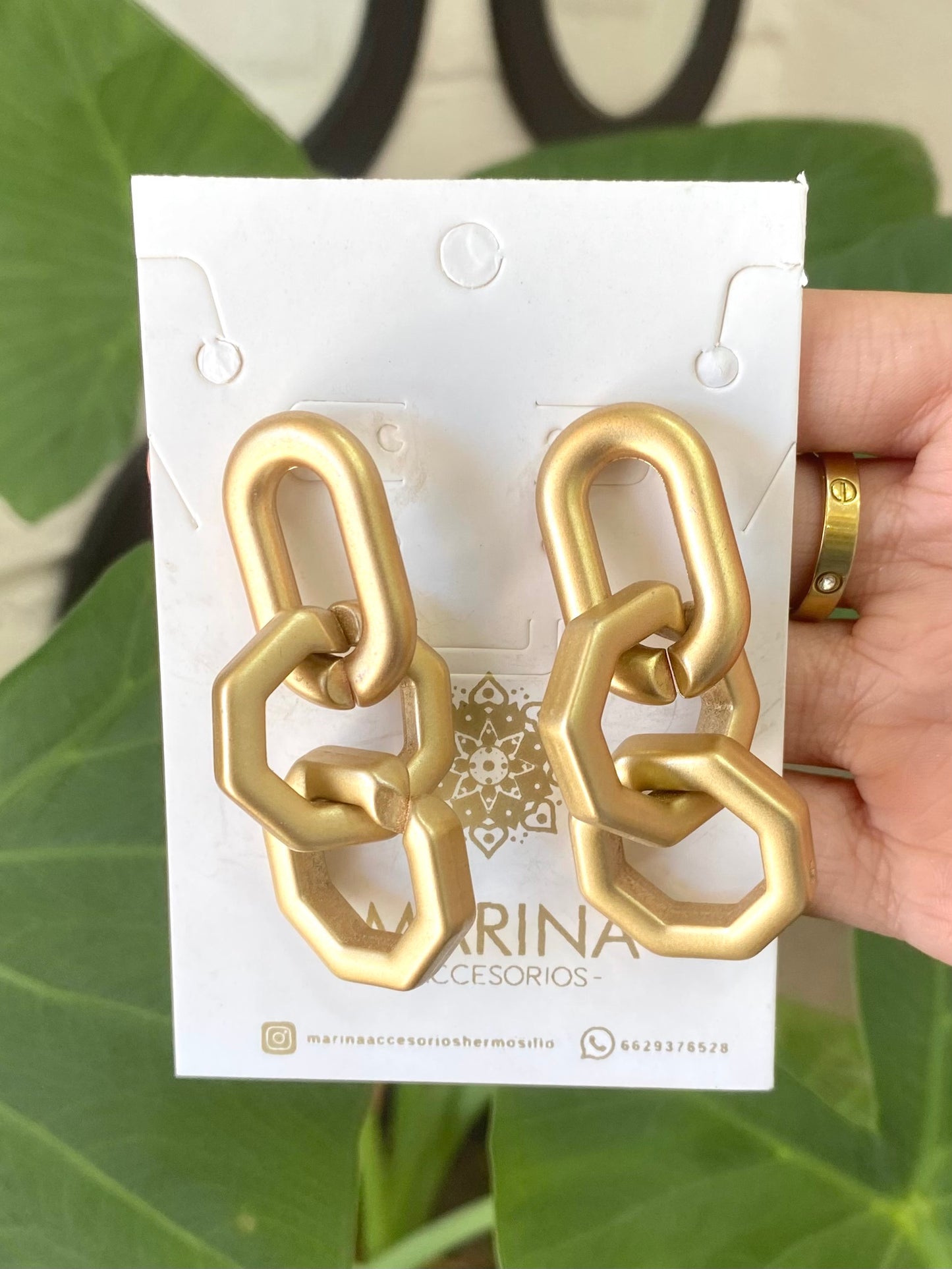 Arete casual dorado