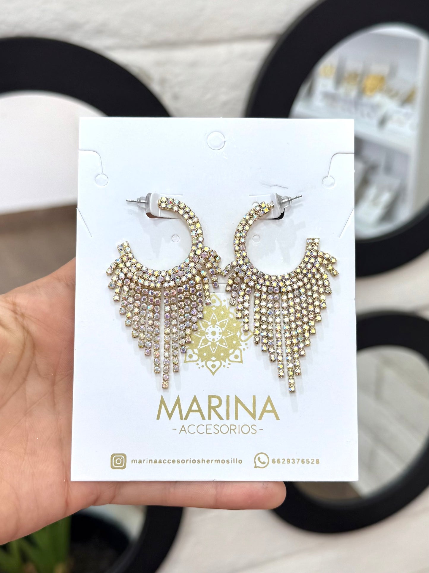 Aretes de pedrería tornasol