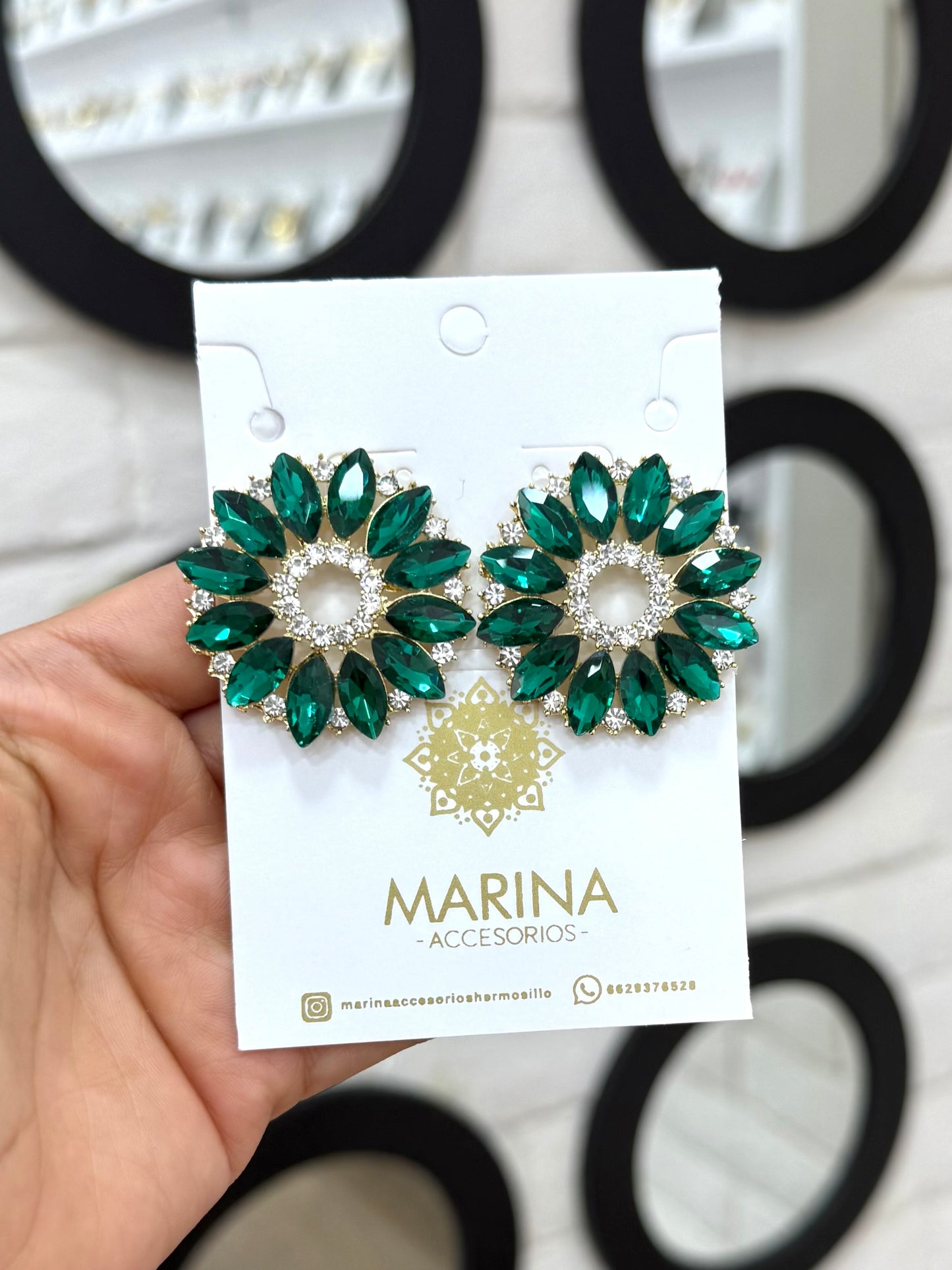 Aretes de pedrería verdes