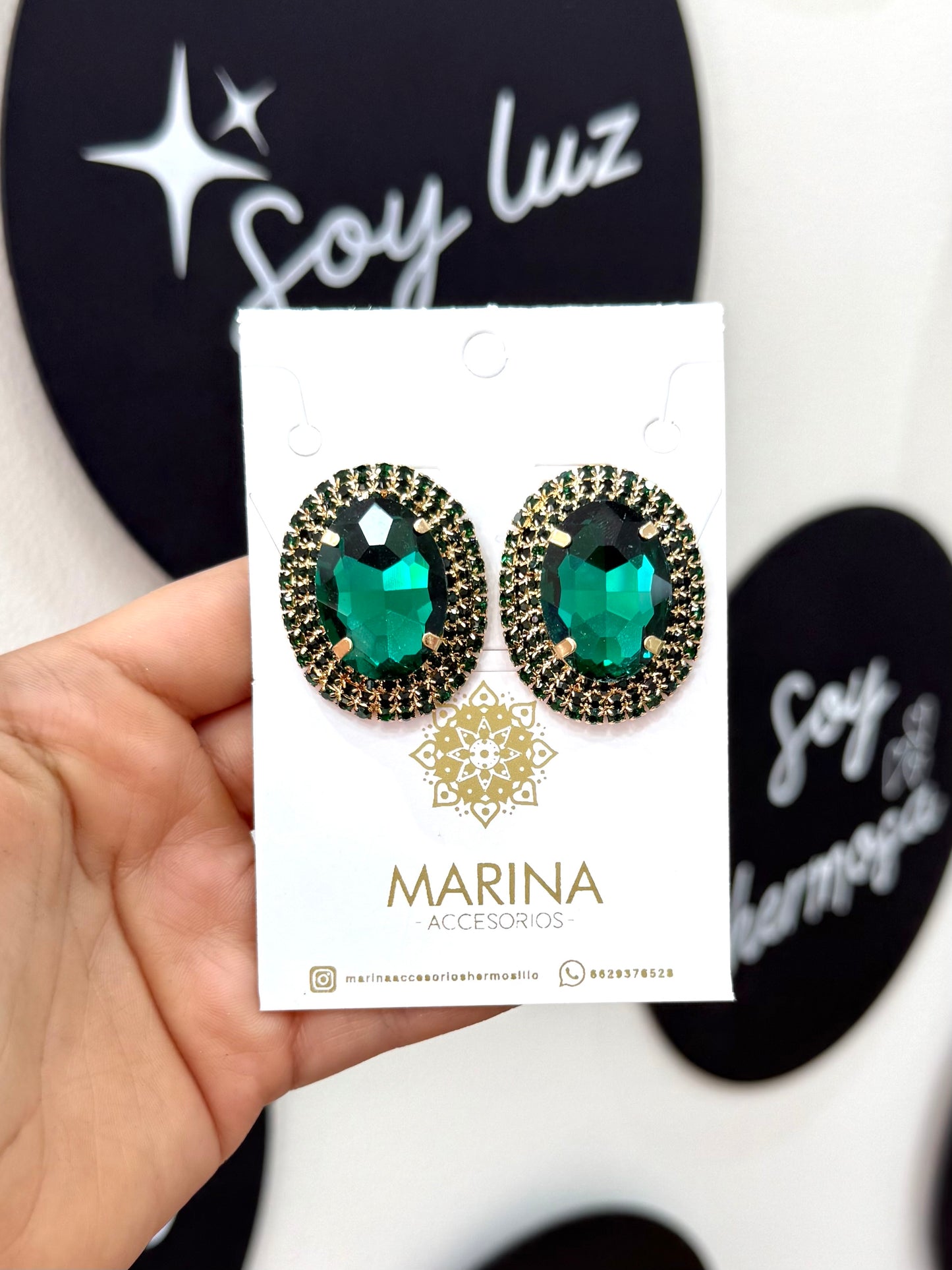 Aretes de pedrería verdes
