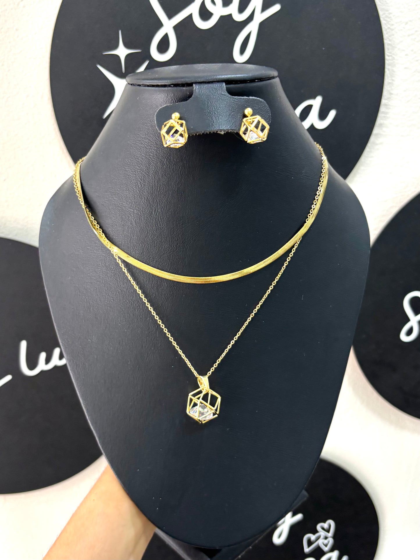 Collar doble dorado