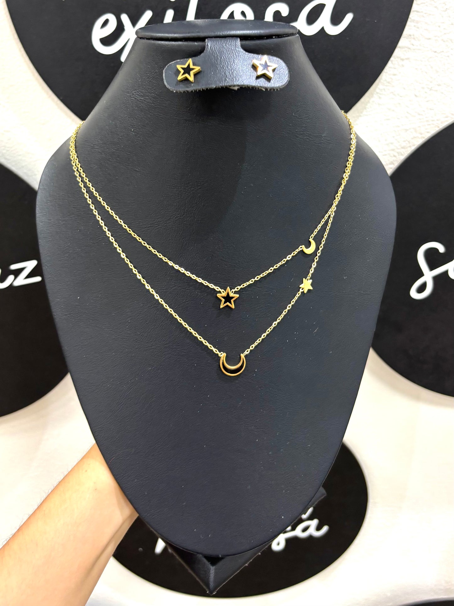 Collar doble estrella y luna