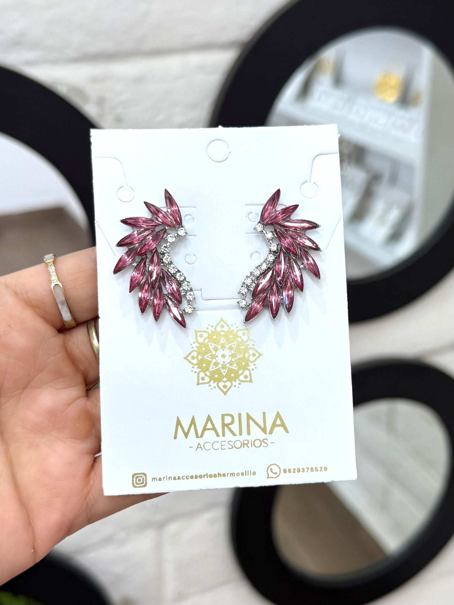 Arete de pedrería rosa