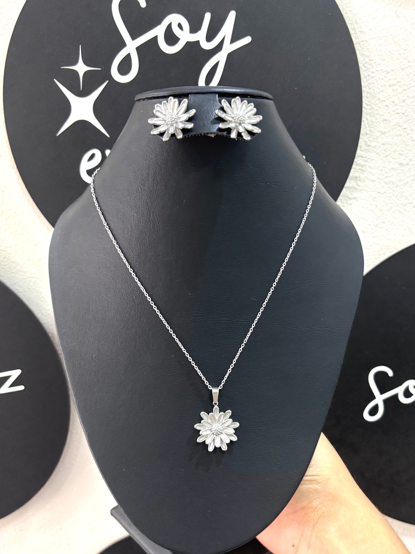Collar plata flor