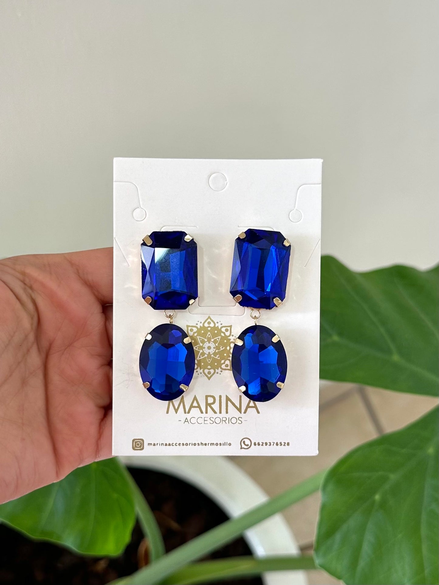 Arete de pedrería azul