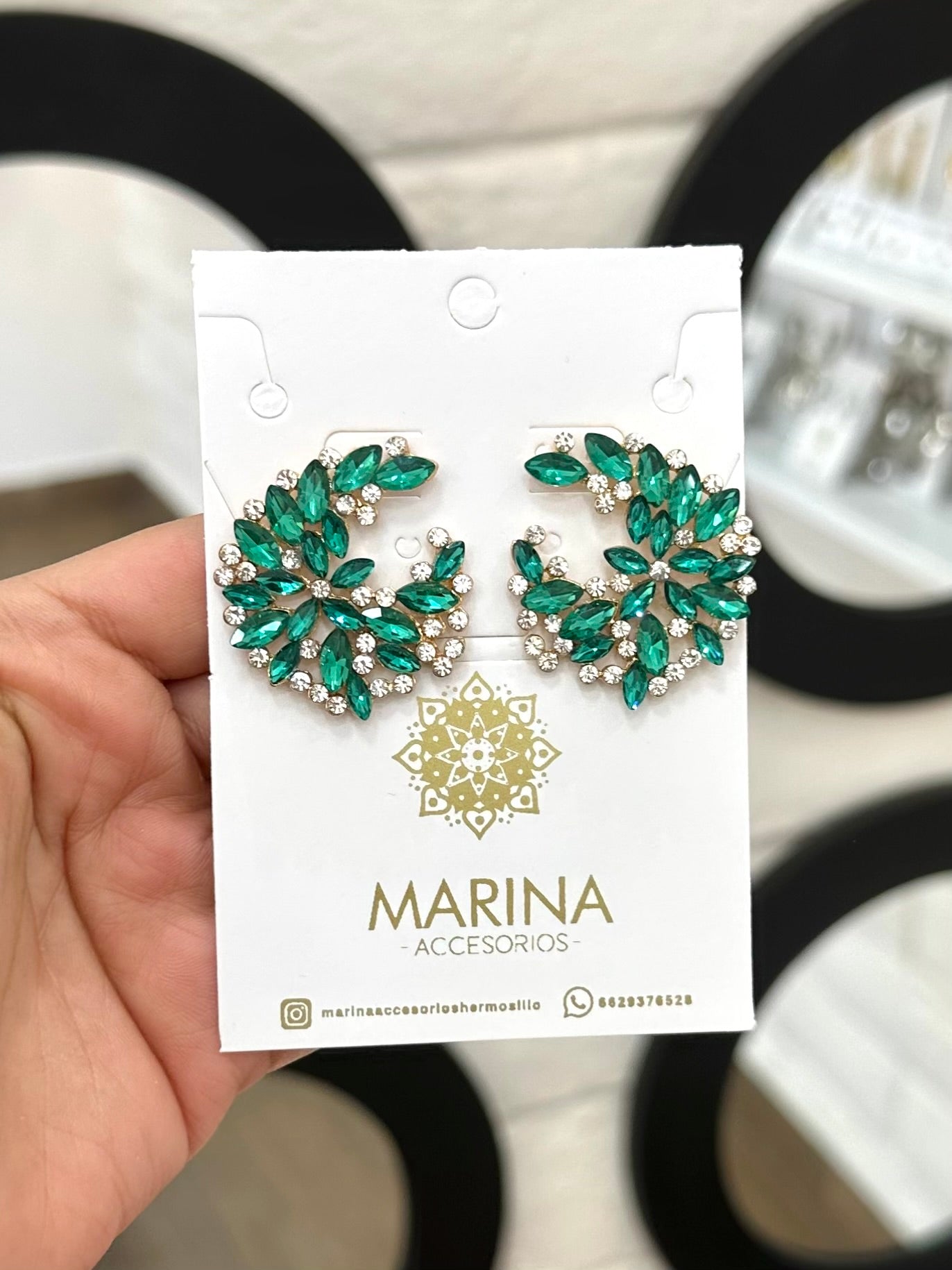 Aretes de pedrería verdes