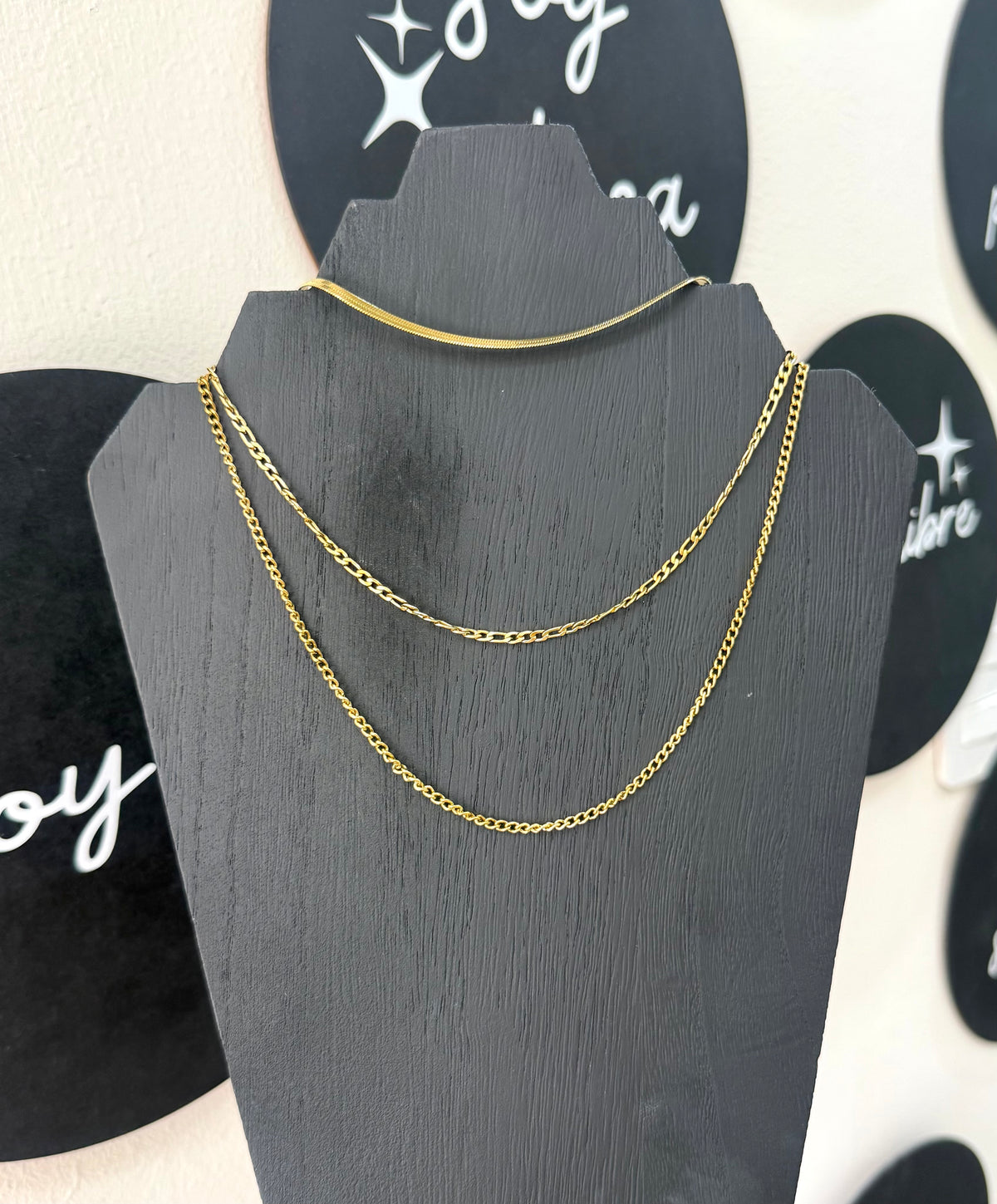 Collar triple