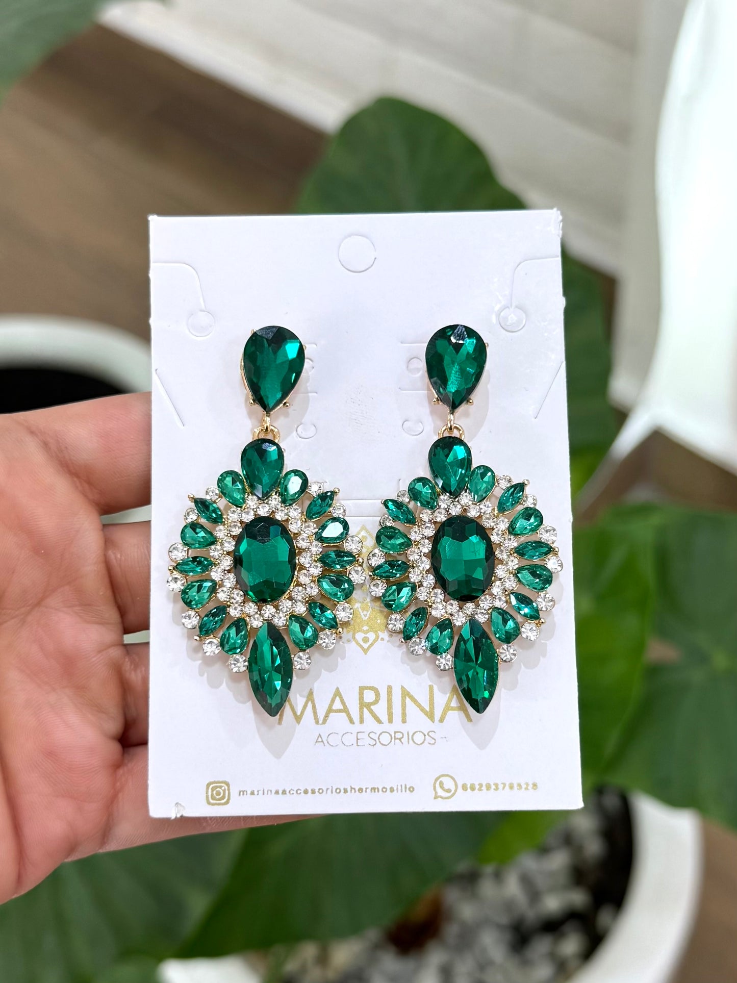 Aretes de pedrería verdes