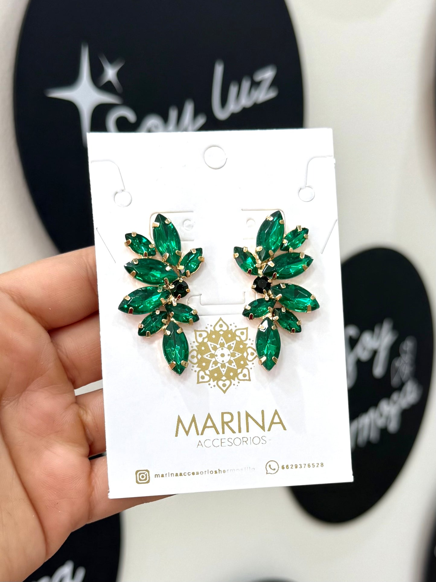 Aretes de pedrería verdes