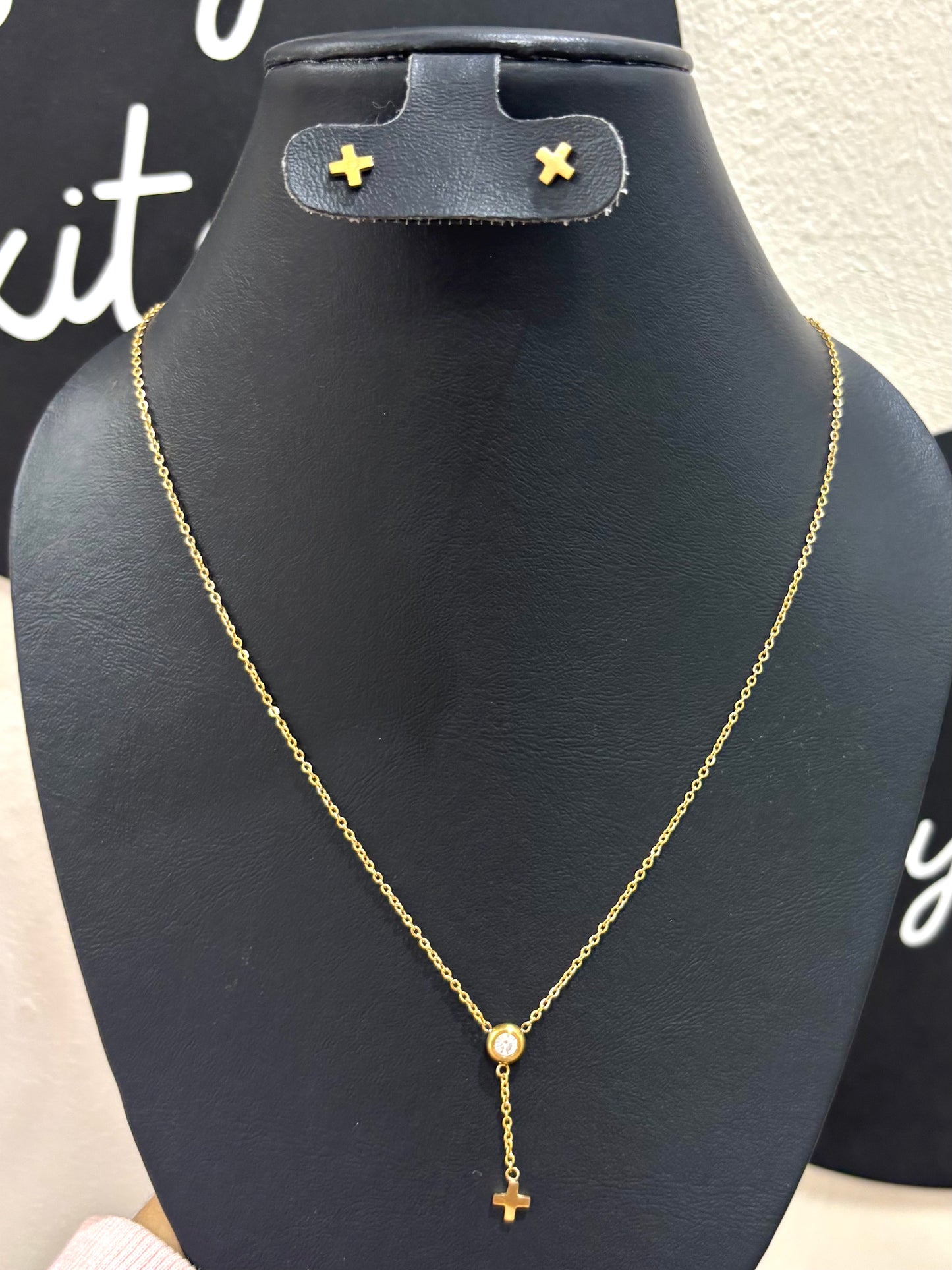 Collar cruz