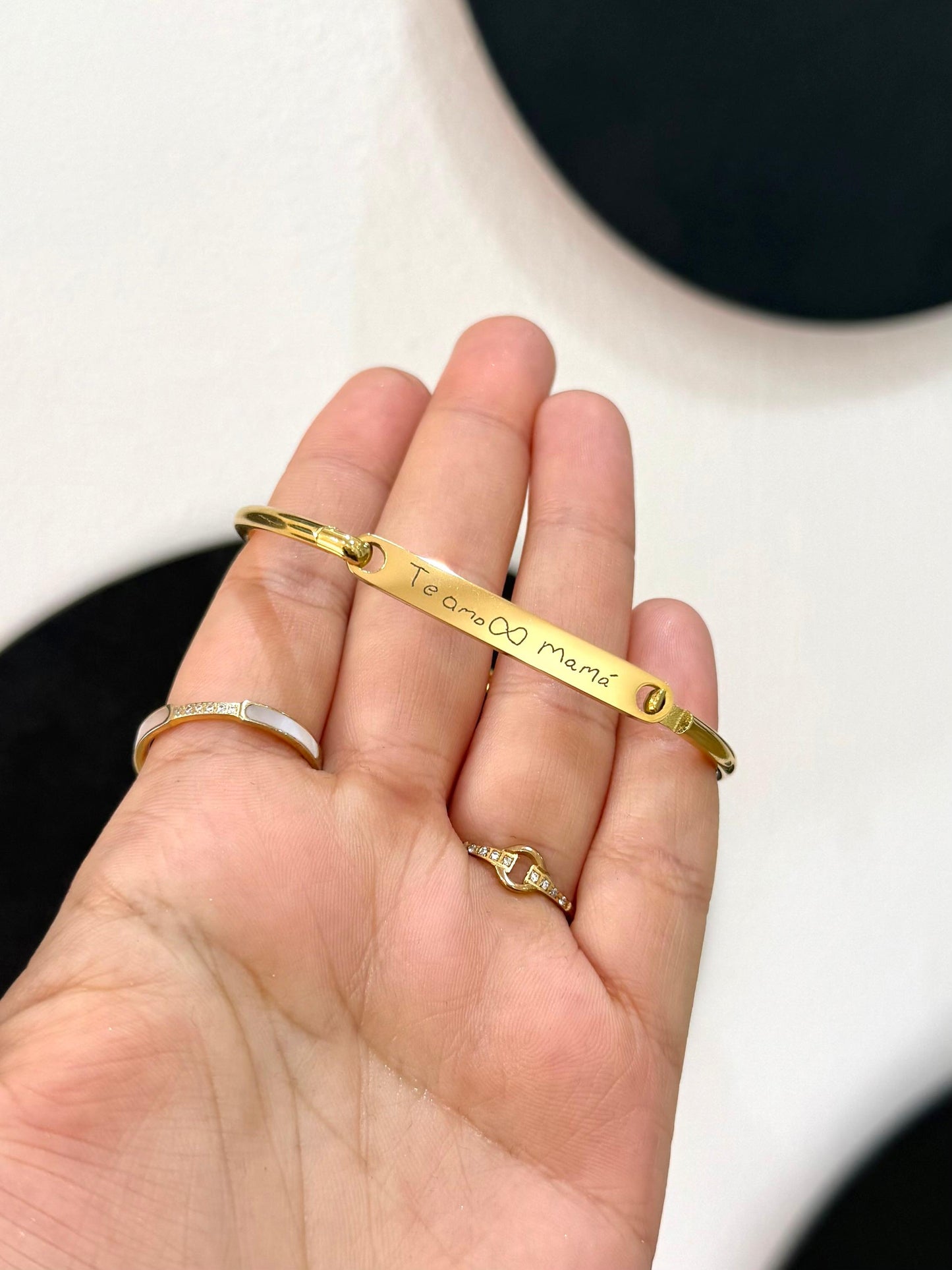 Brazalete con placa plana personalizado